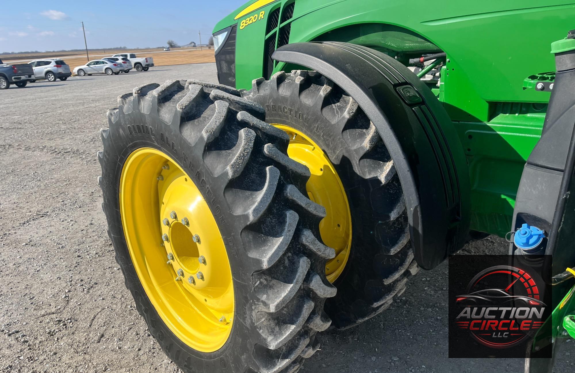2019 John Deere 8320R