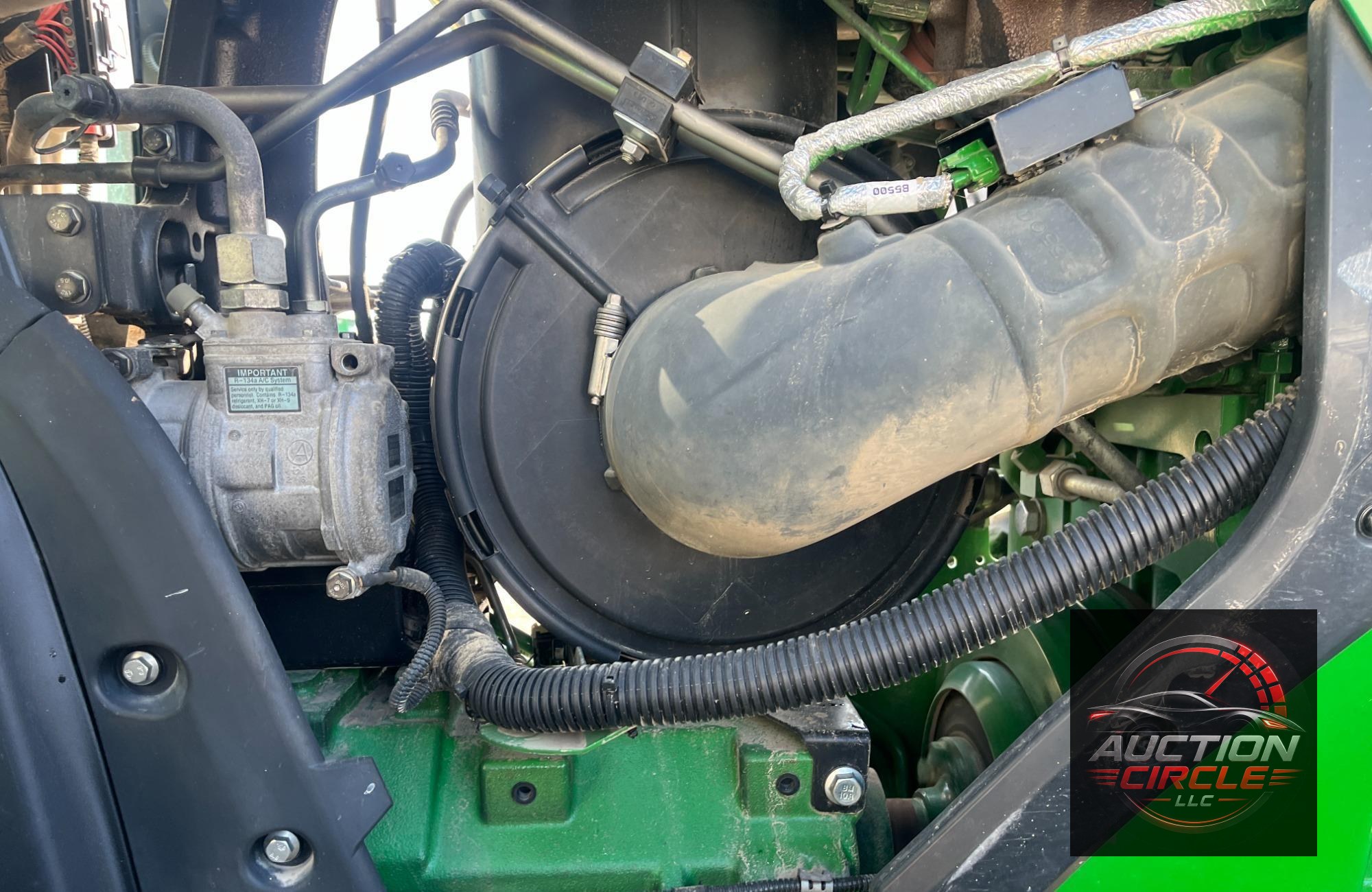 2019 John Deere 8320R