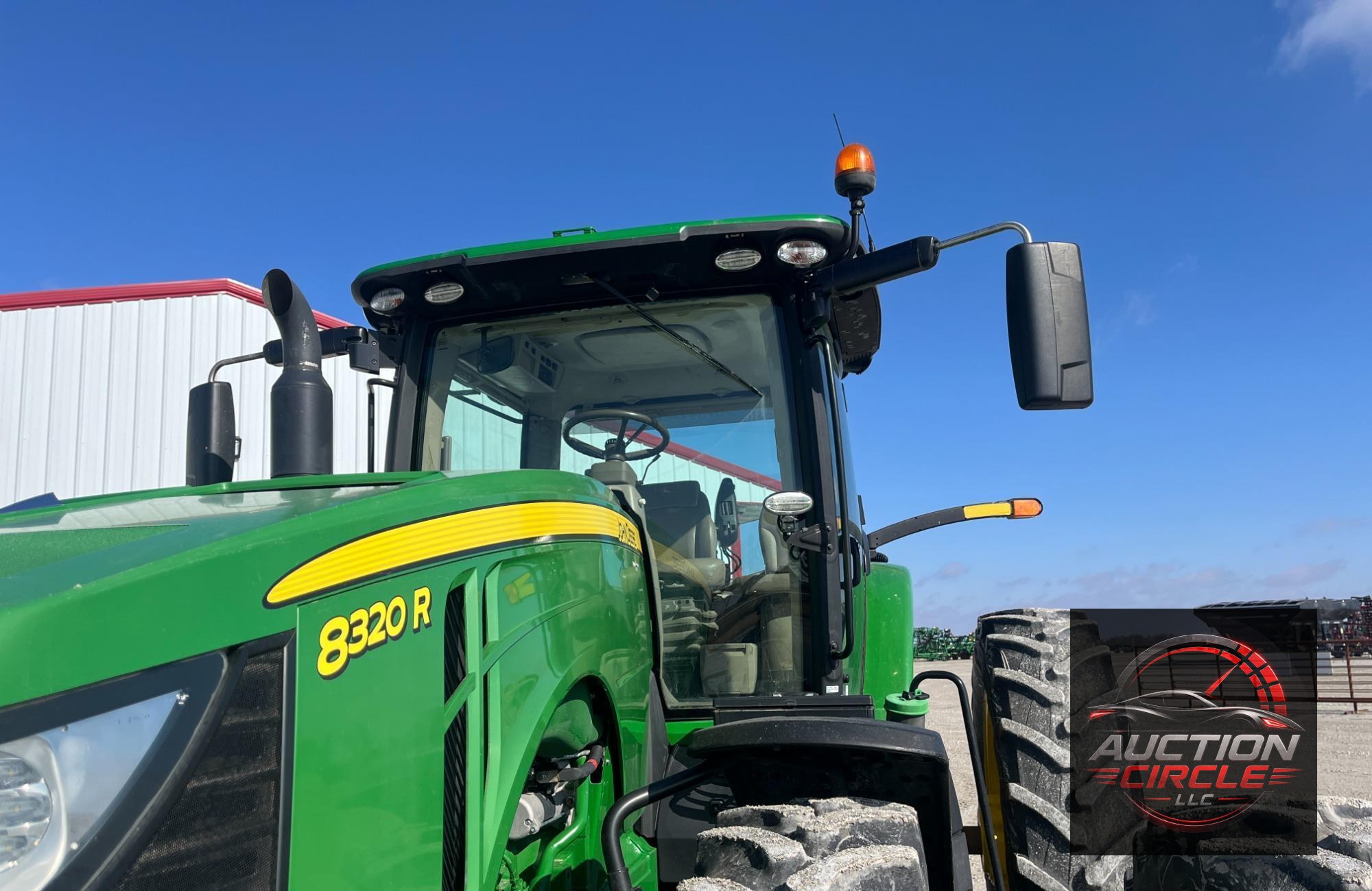 2019 John Deere 8320R