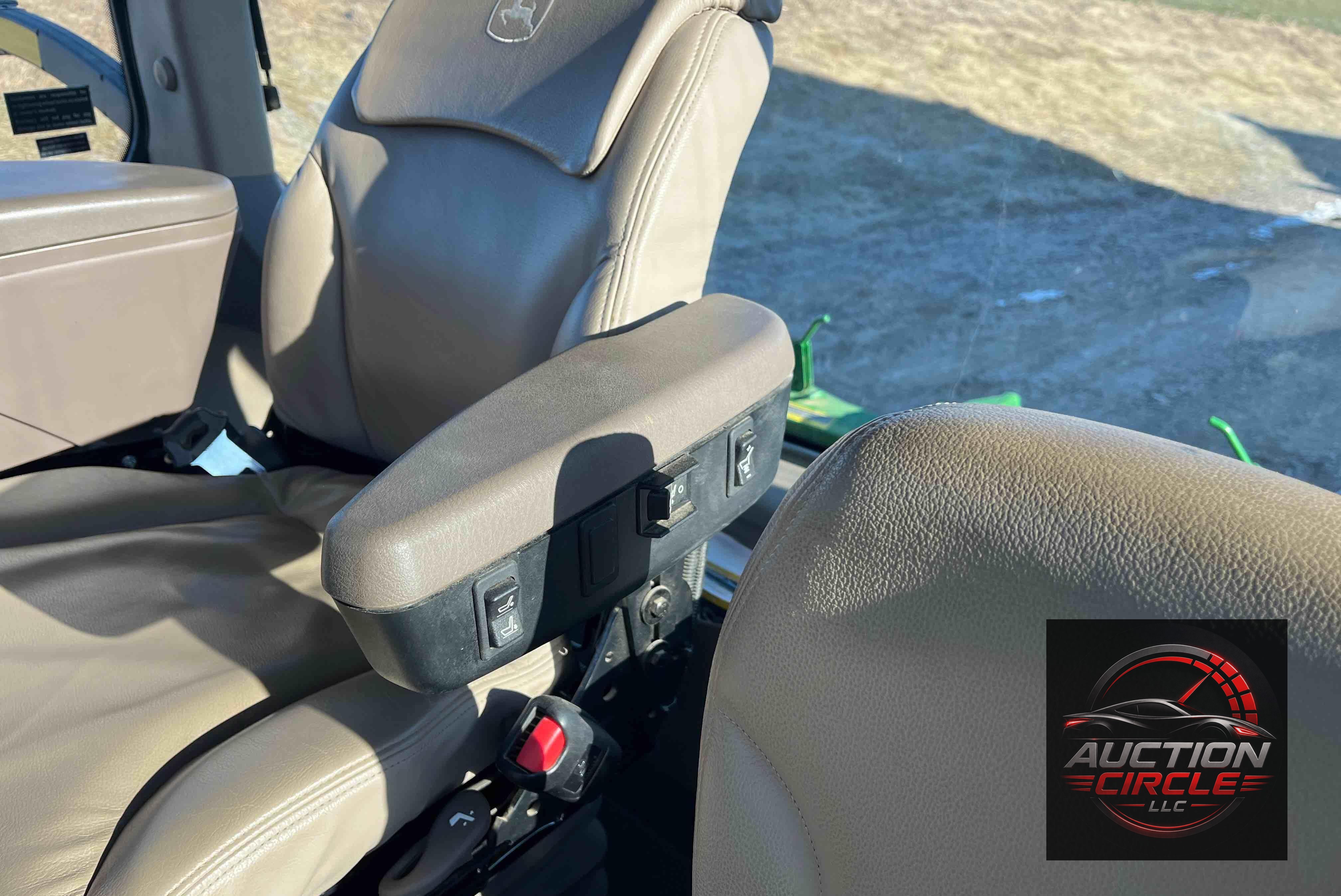 2017 John Deere 8370R