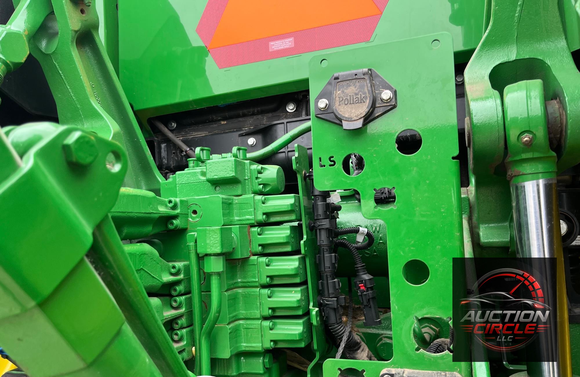 2022 John Deere 8R 280