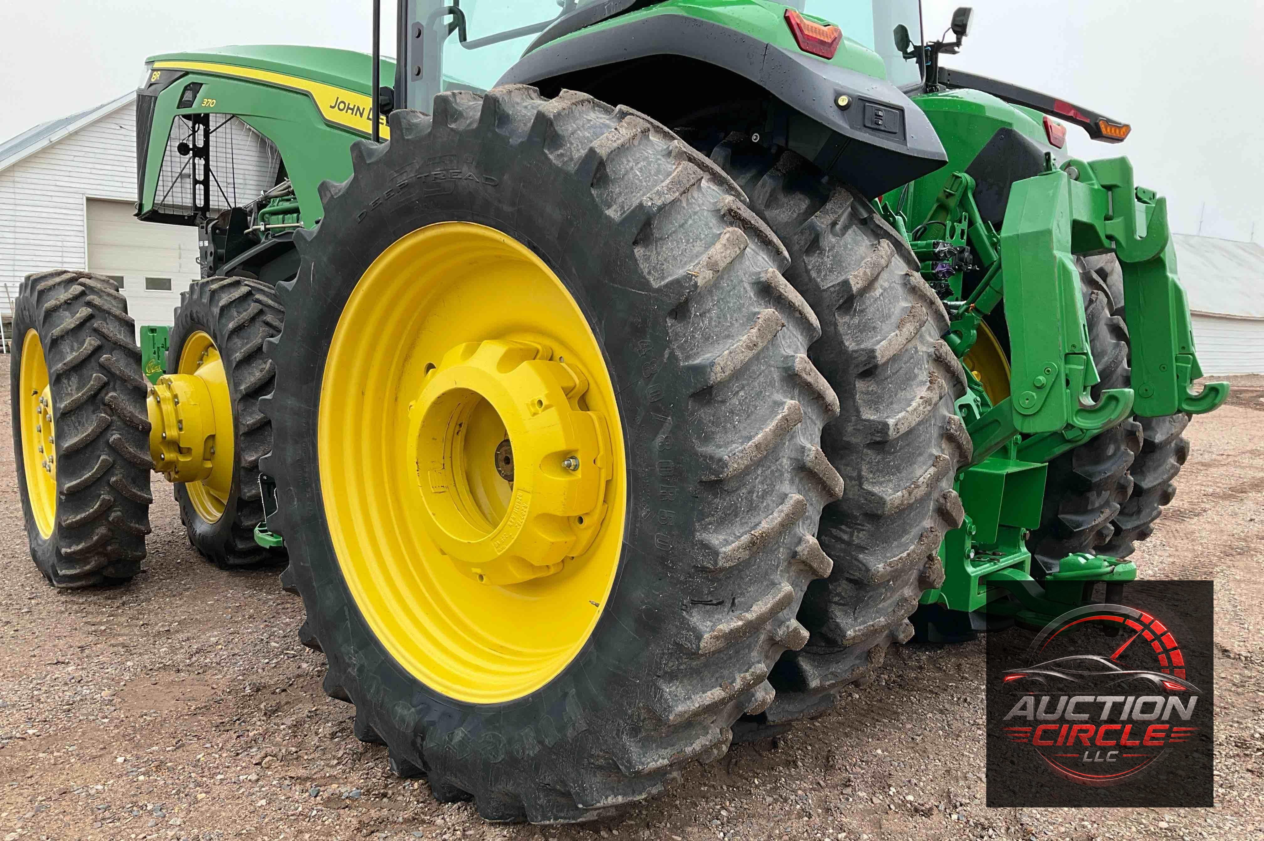 2020 John Deere 8R 370