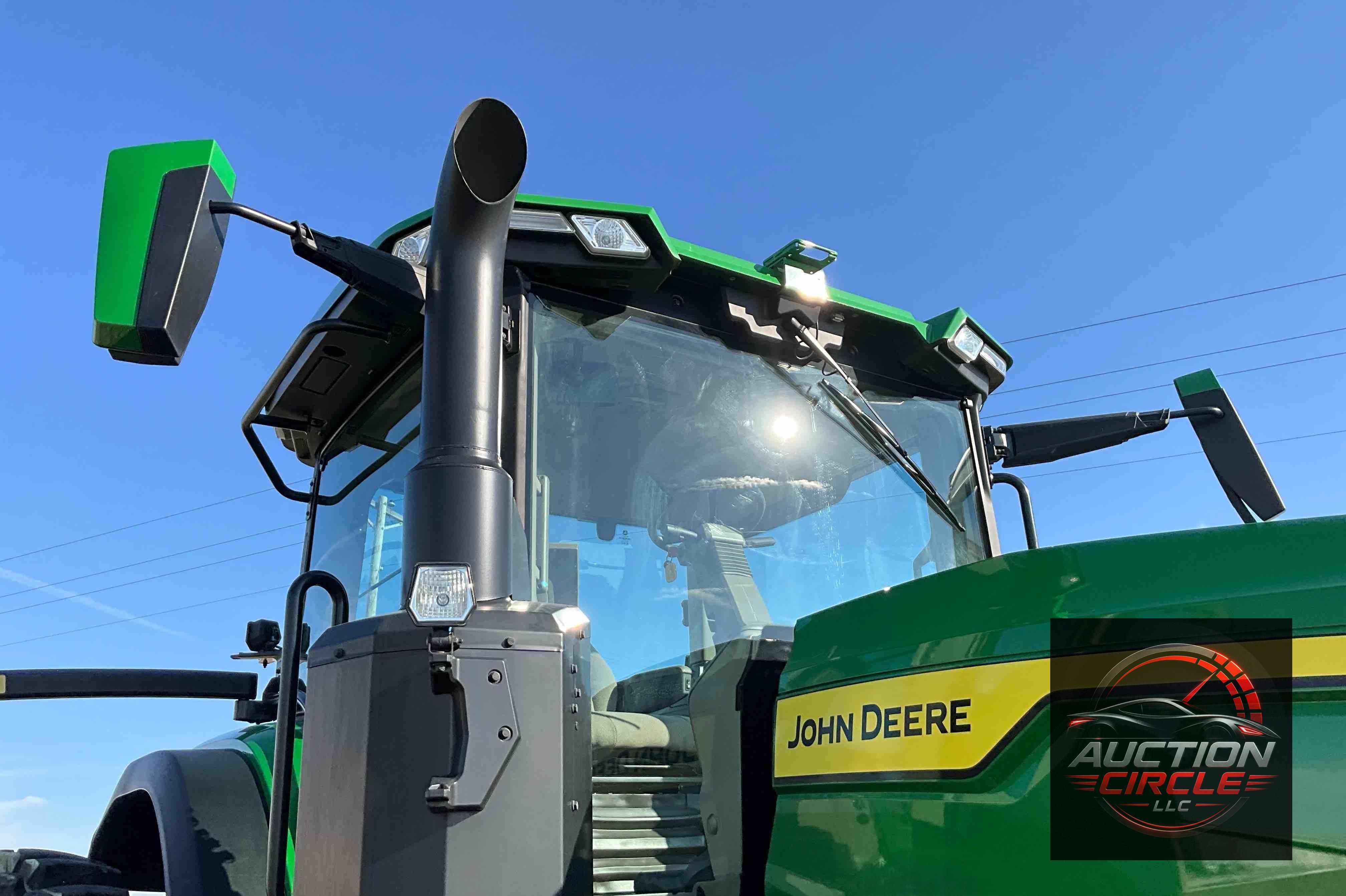 2022 John Deere 8R 250