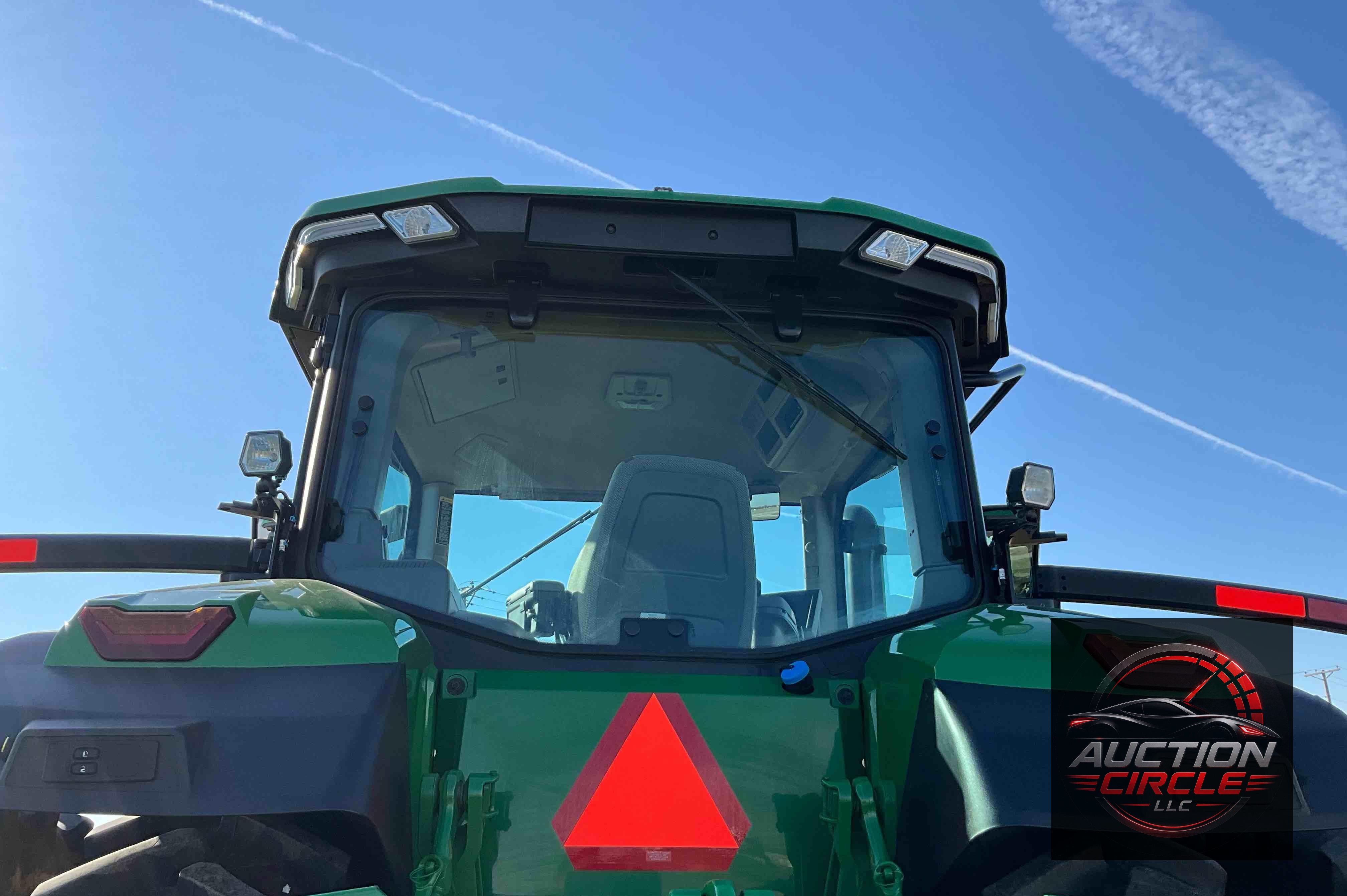 2022 John Deere 8R 250