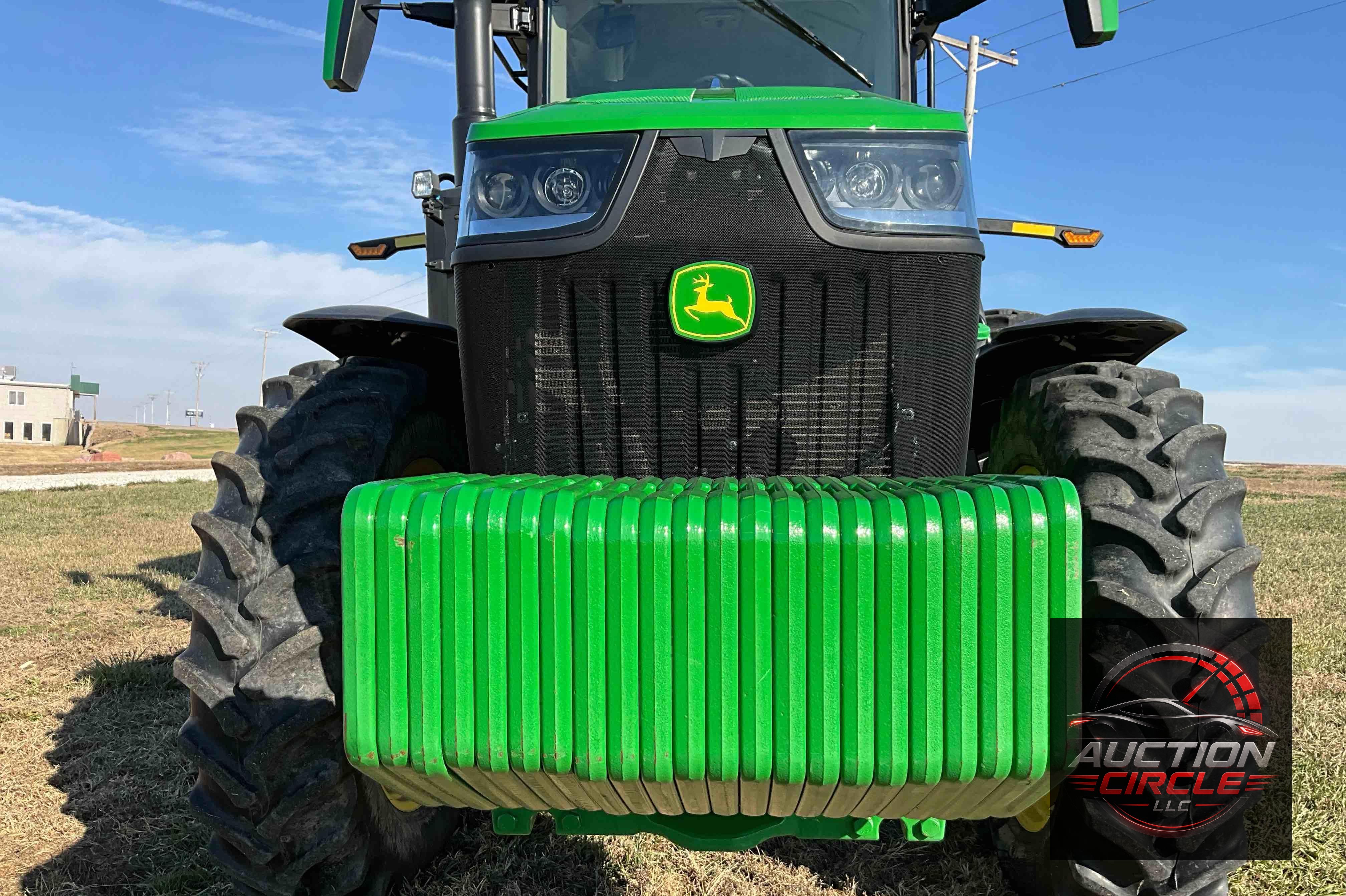 2022 John Deere 8R 250