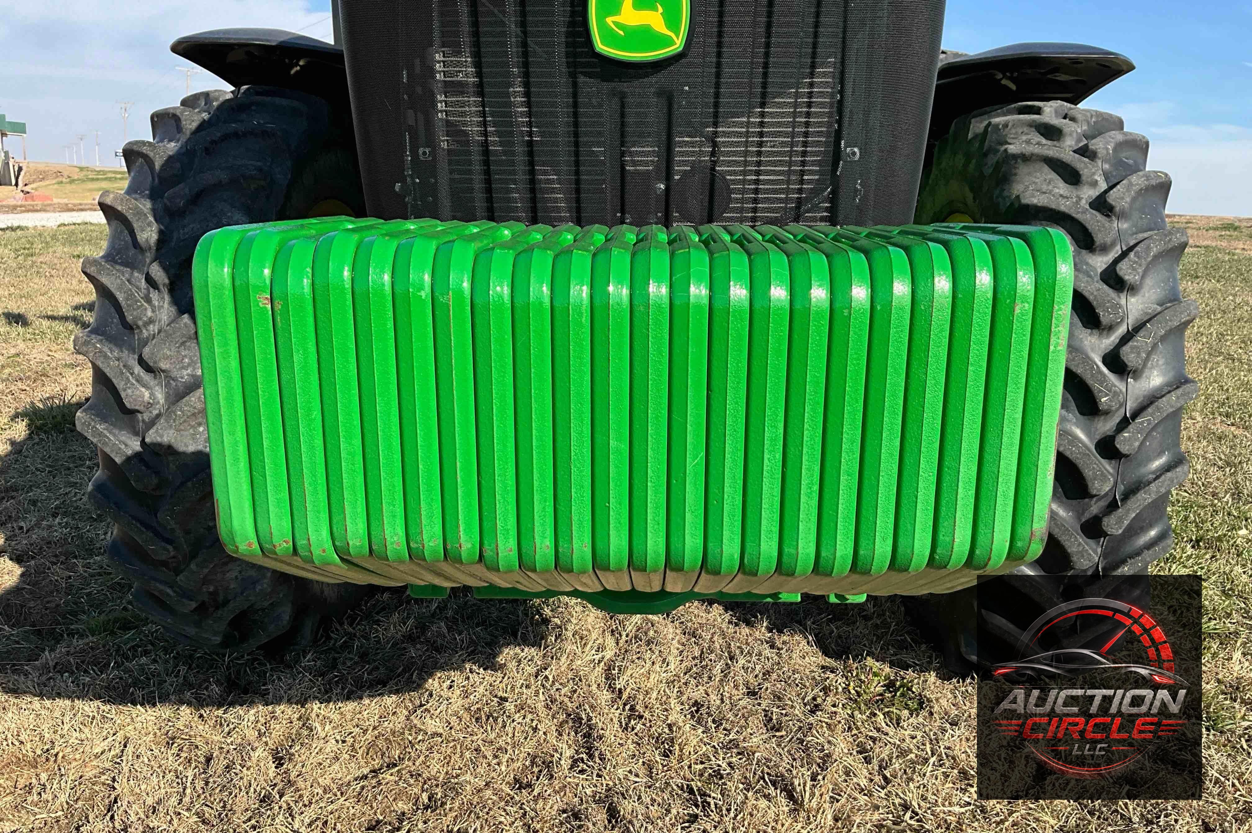 2022 John Deere 8R 250