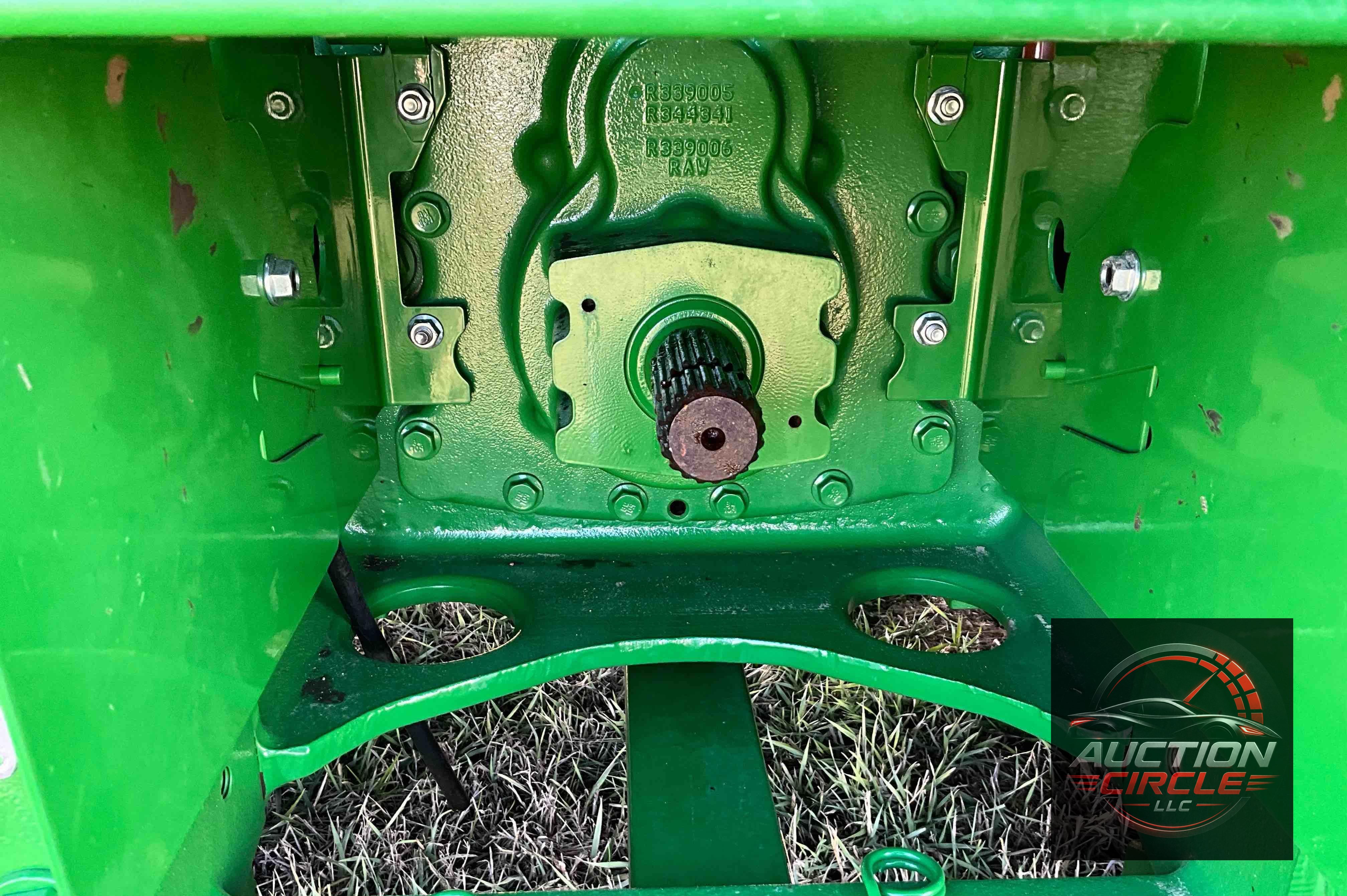 2022 John Deere 8R 250