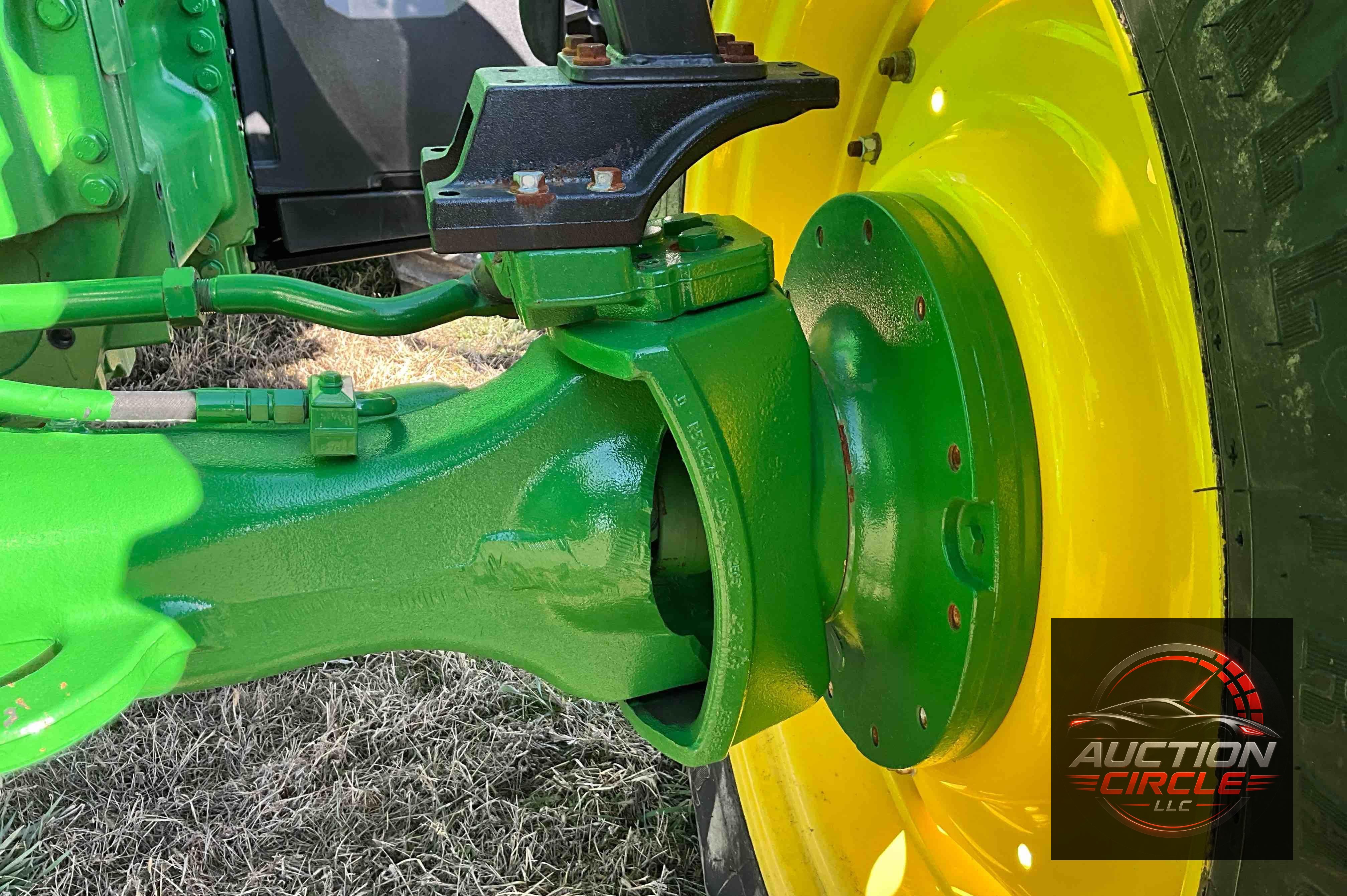 2022 John Deere 8R 250