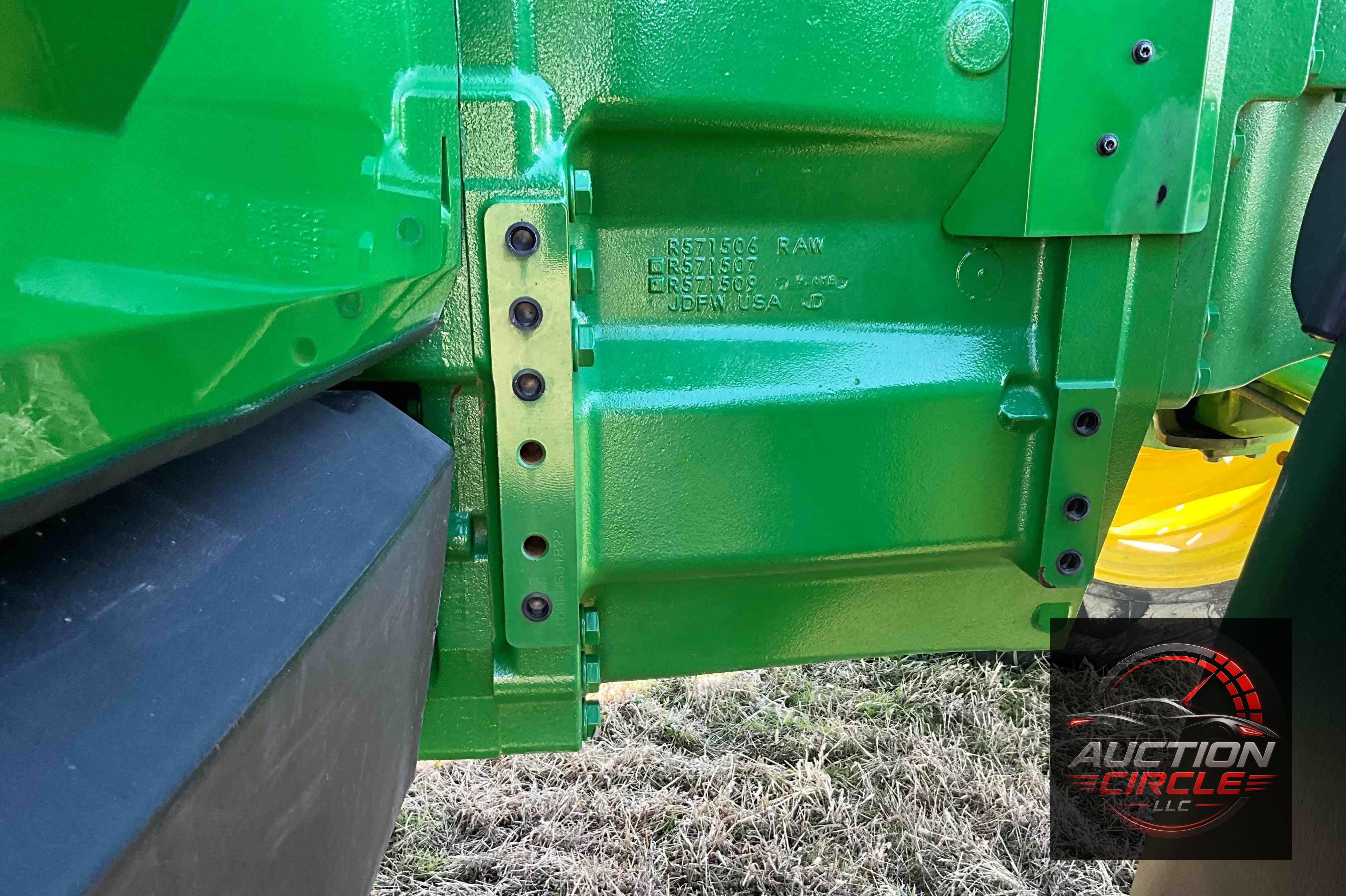 2022 John Deere 8R 250