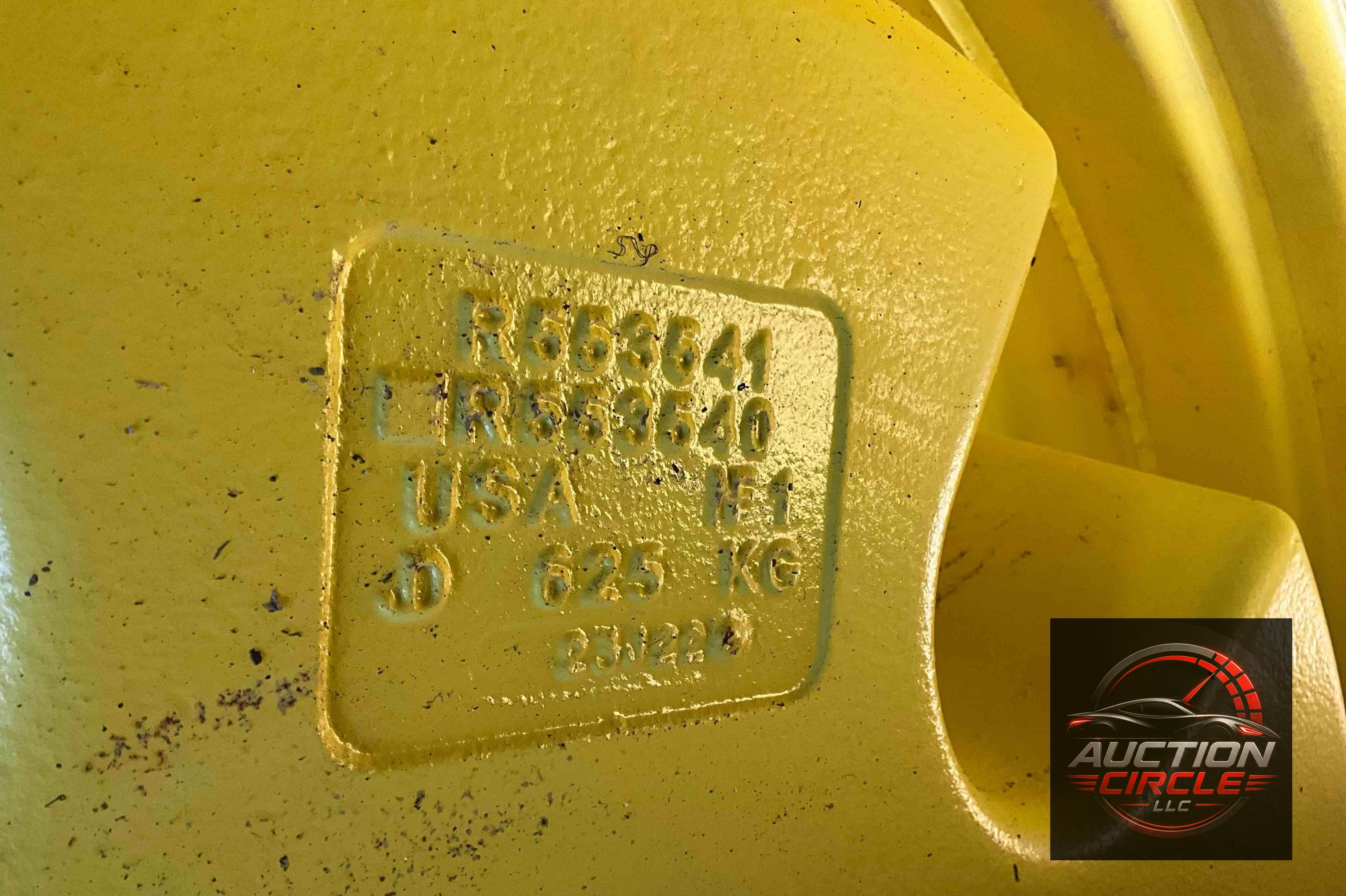 2022 John Deere 8R 250