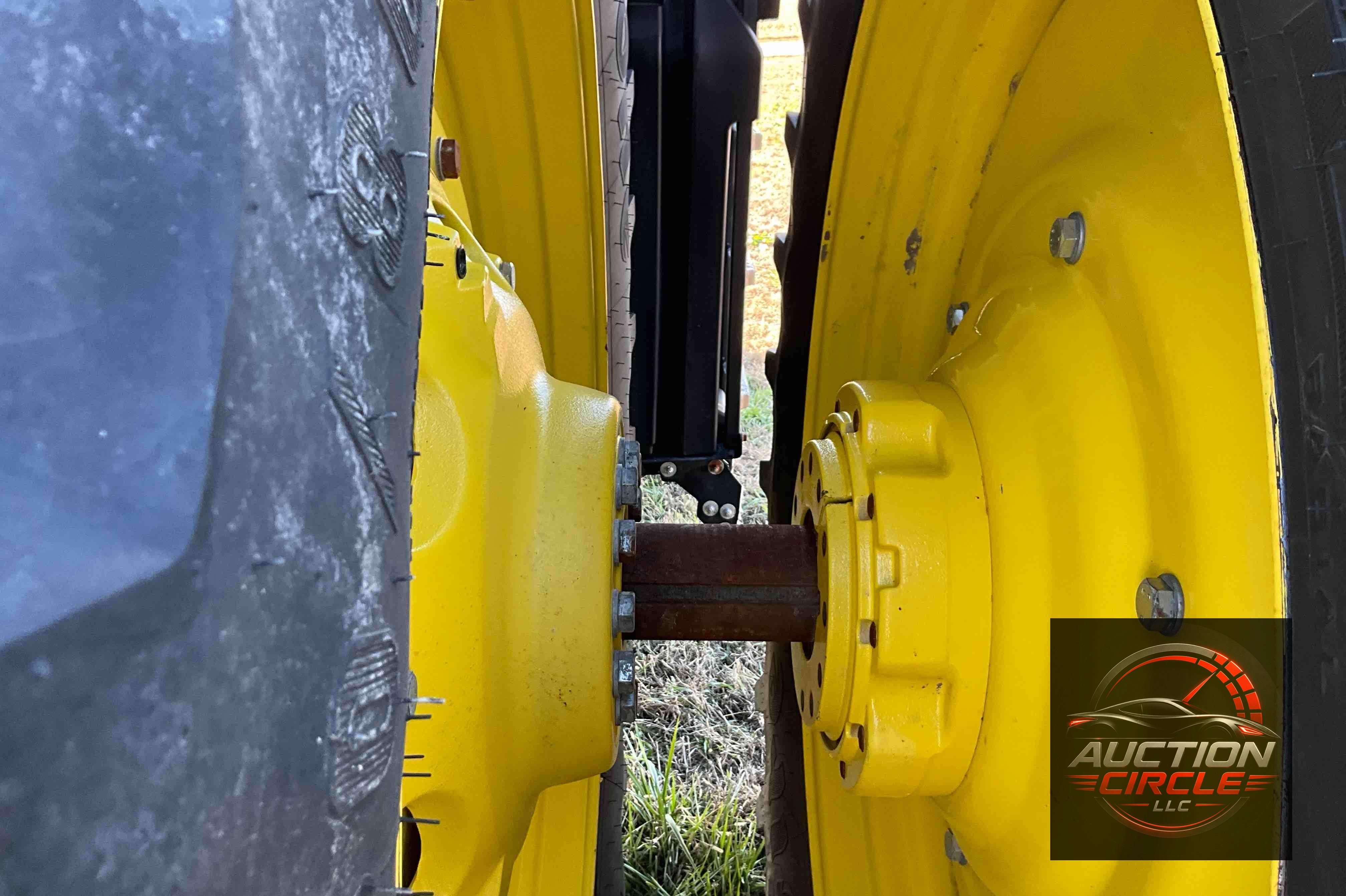 2022 John Deere 8R 250