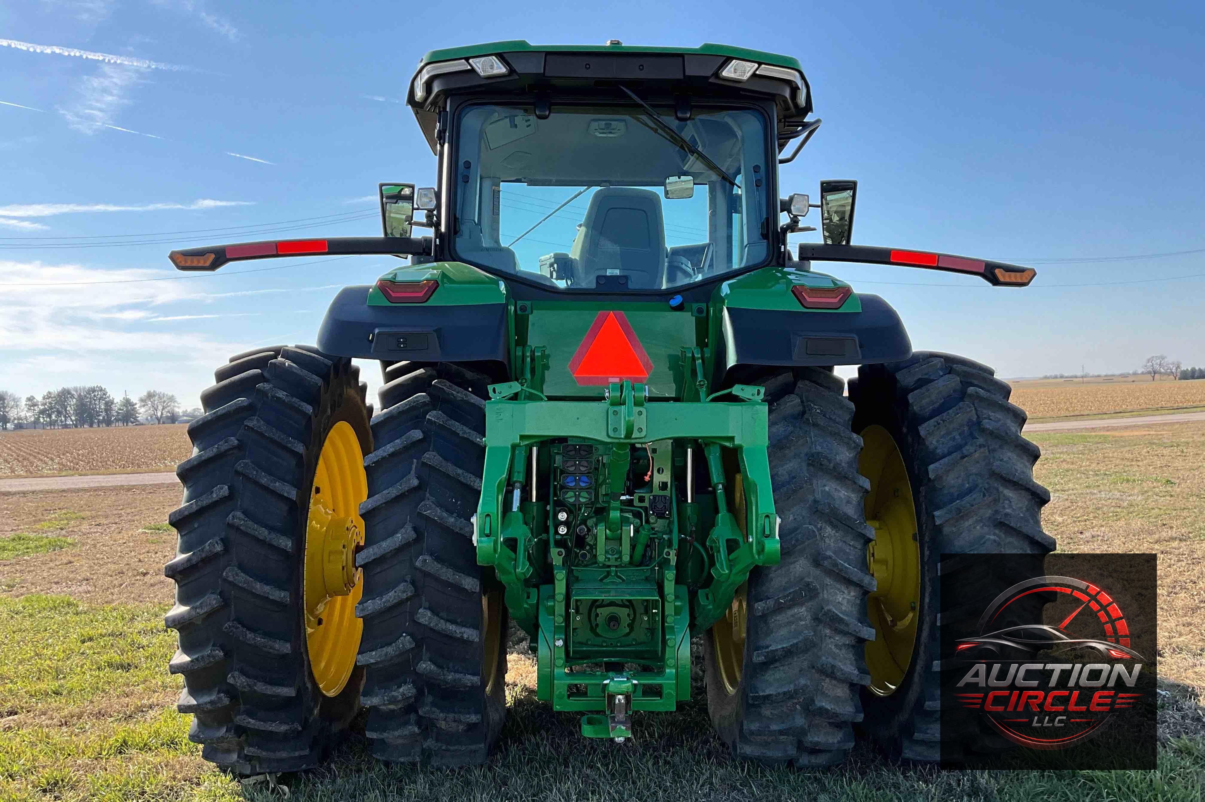 2022 John Deere 8R 250