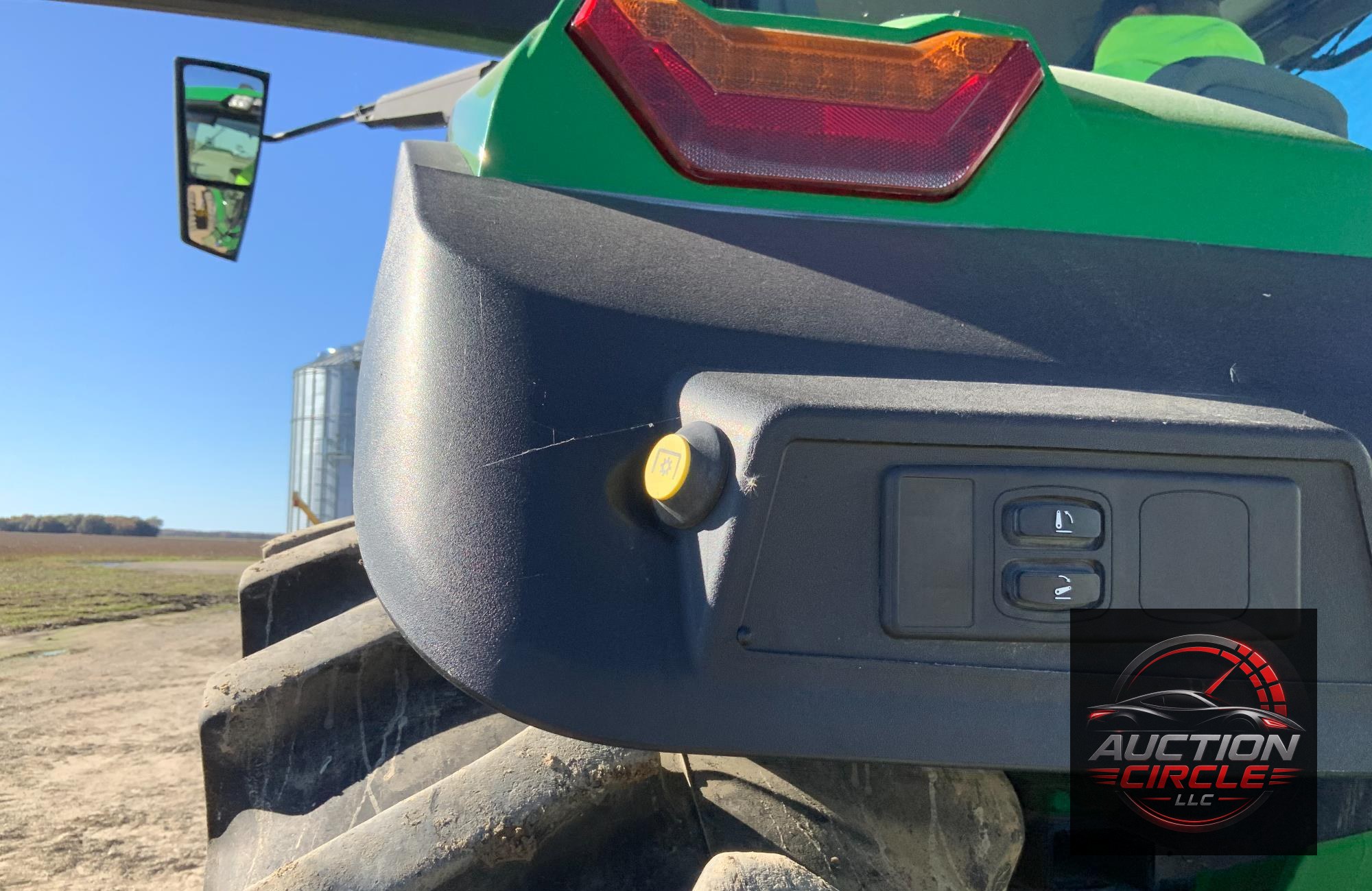2020 John Deere 8R 250