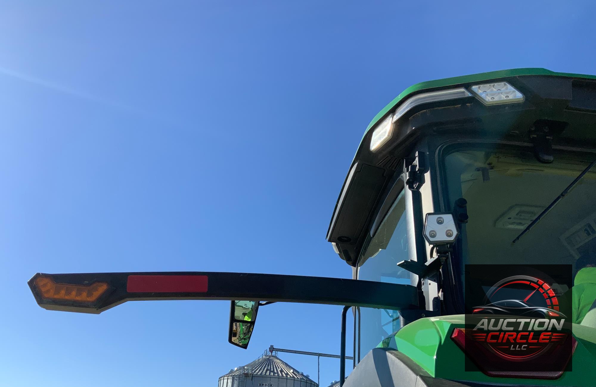 2020 John Deere 8R 250