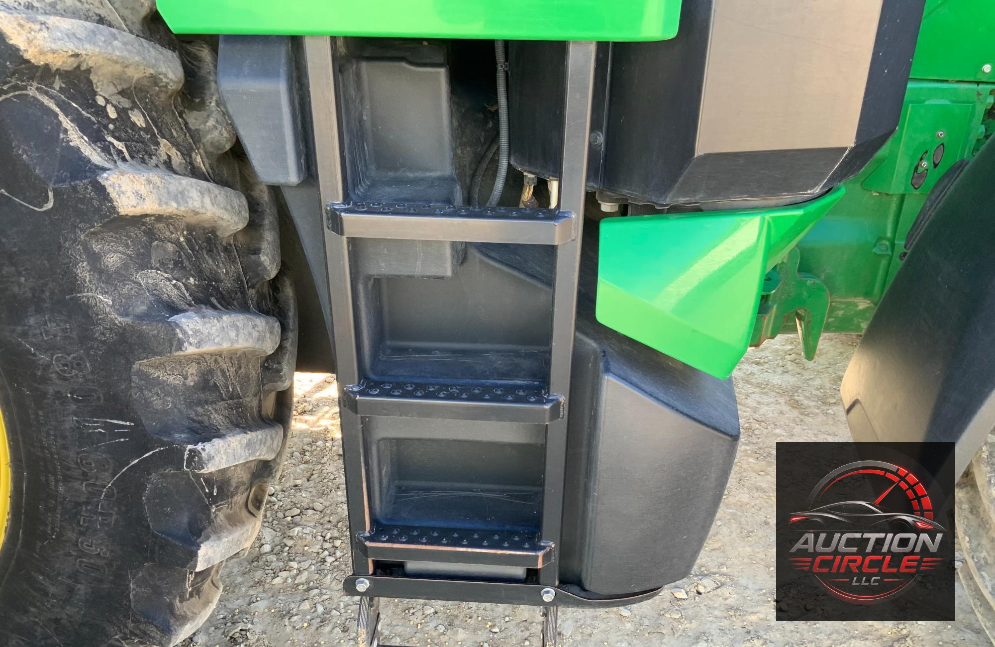 2020 John Deere 8R 250