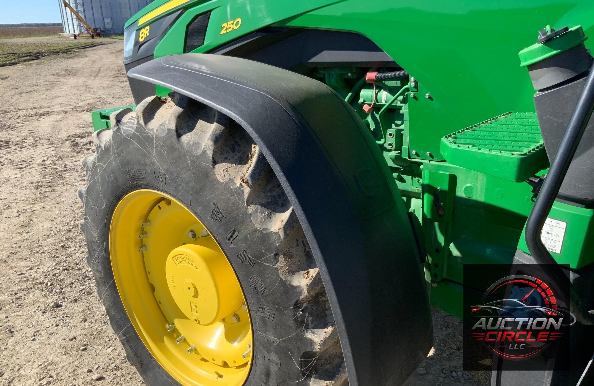2020 John Deere 8R 250
