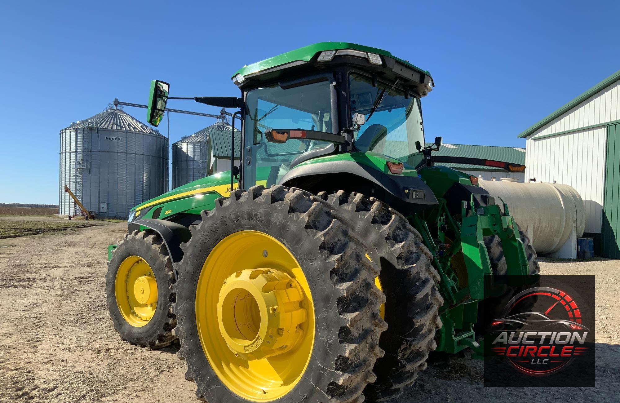 2020 John Deere 8R 250