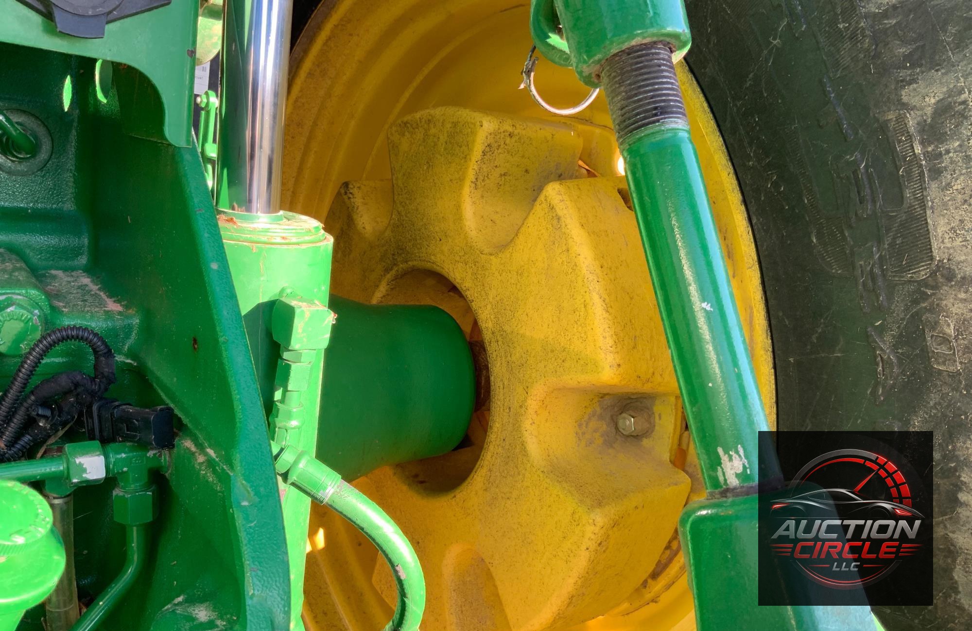 2019 John Deere 8320R
