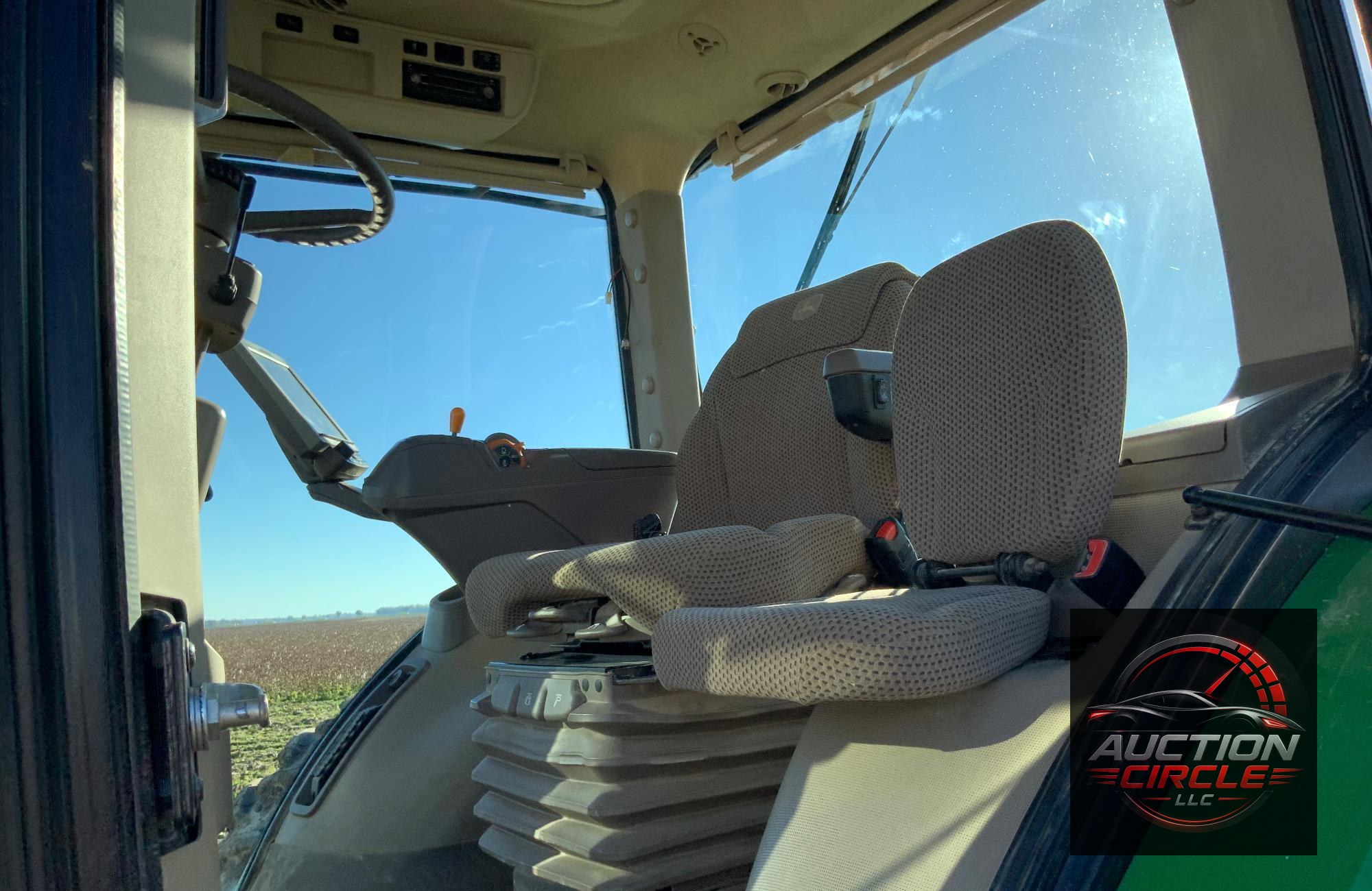 2019 John Deere 8320R