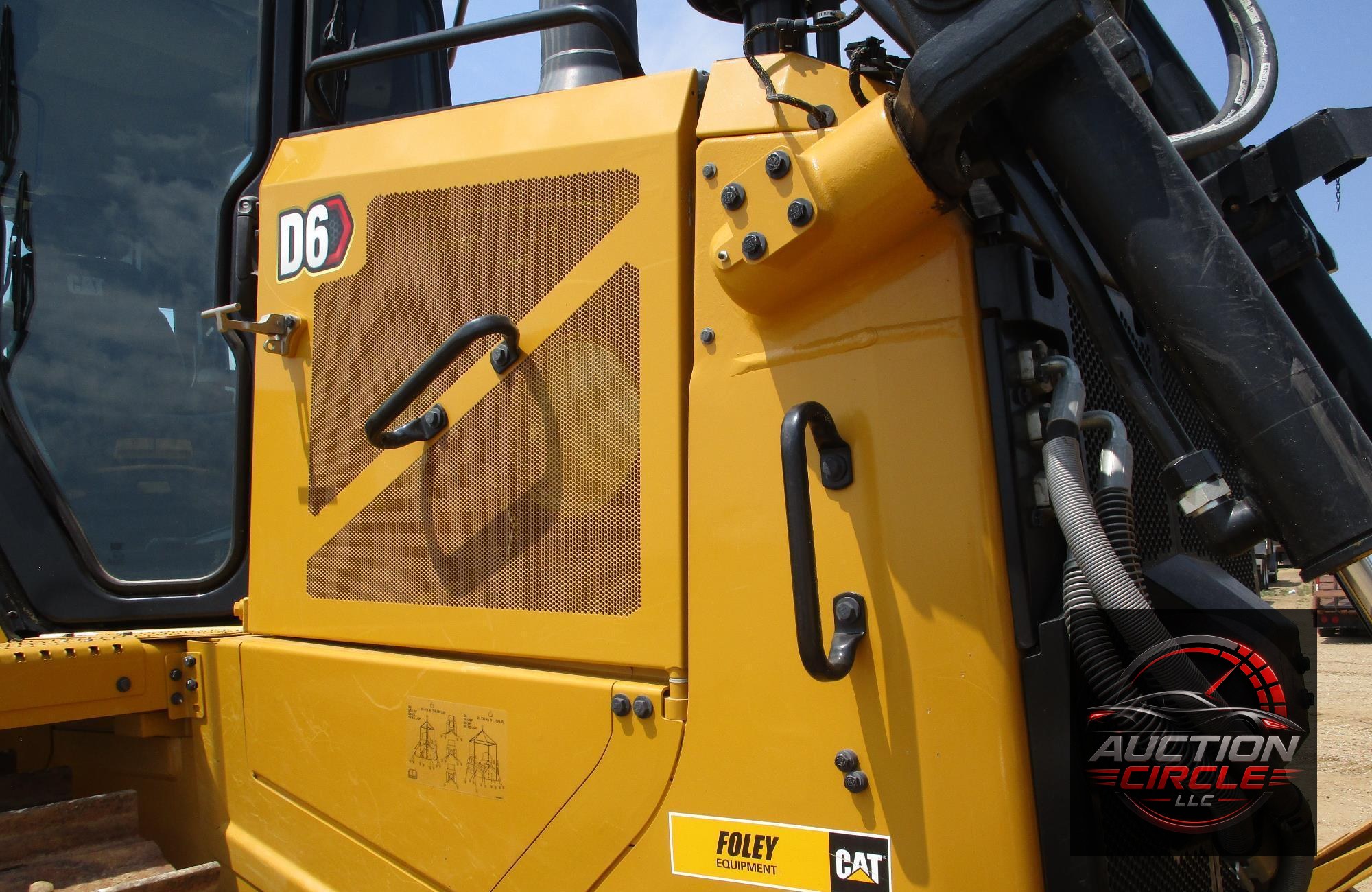 2023 Caterpillar D6