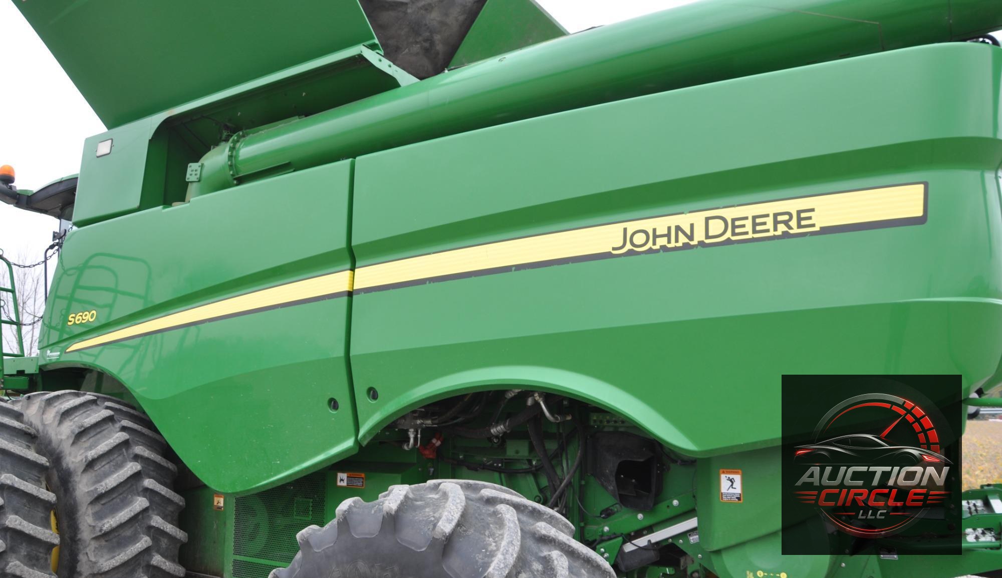 2014 John Deere S690
