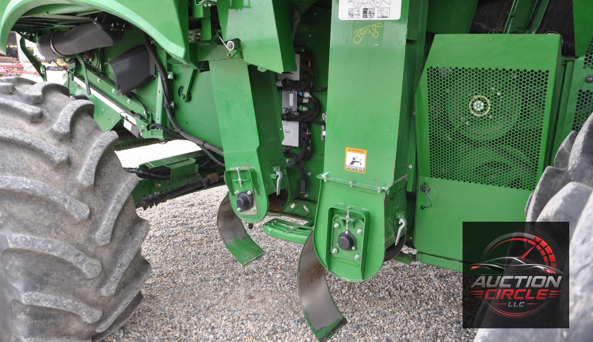 2014 John Deere S690