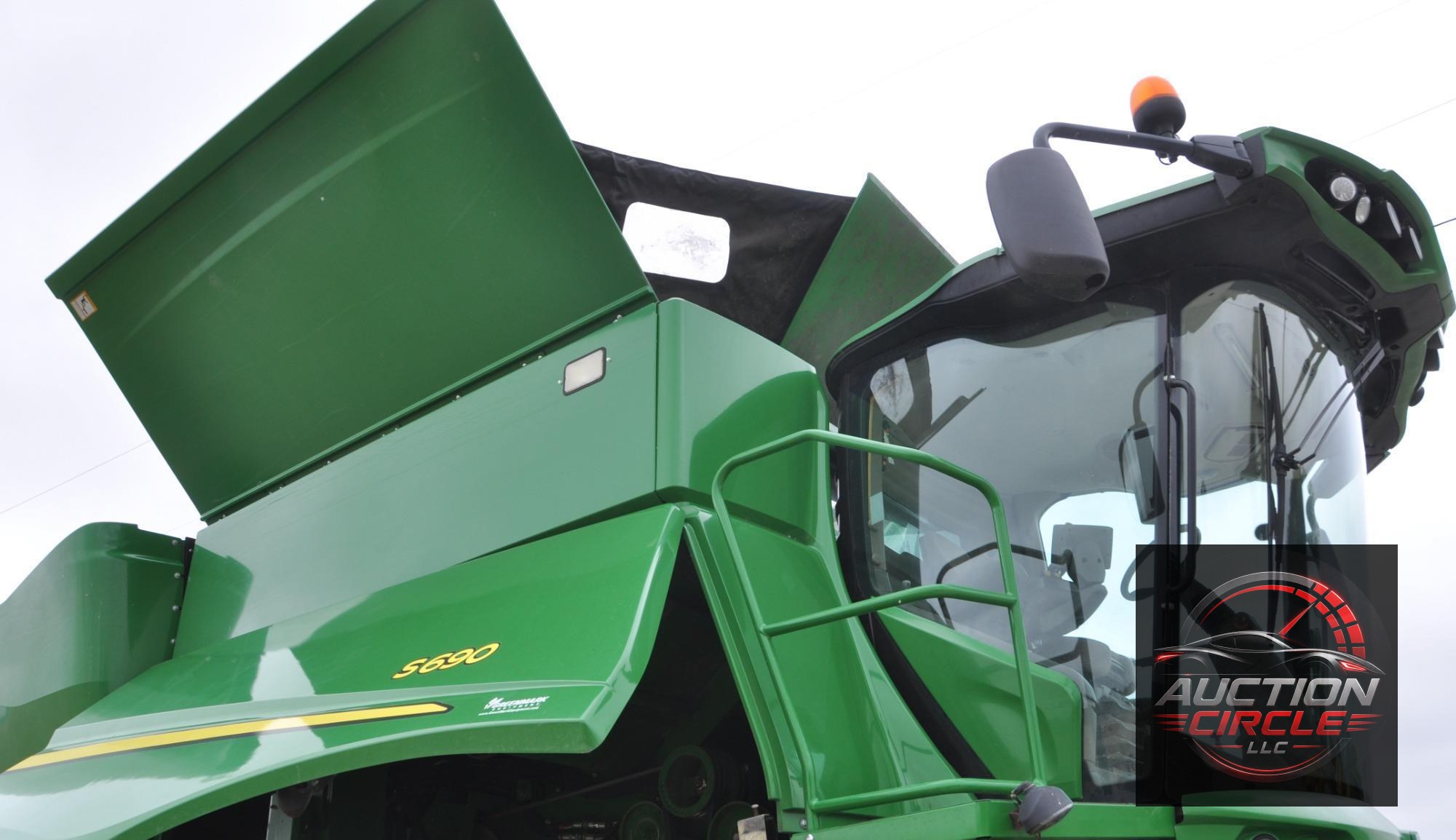 2014 John Deere S690