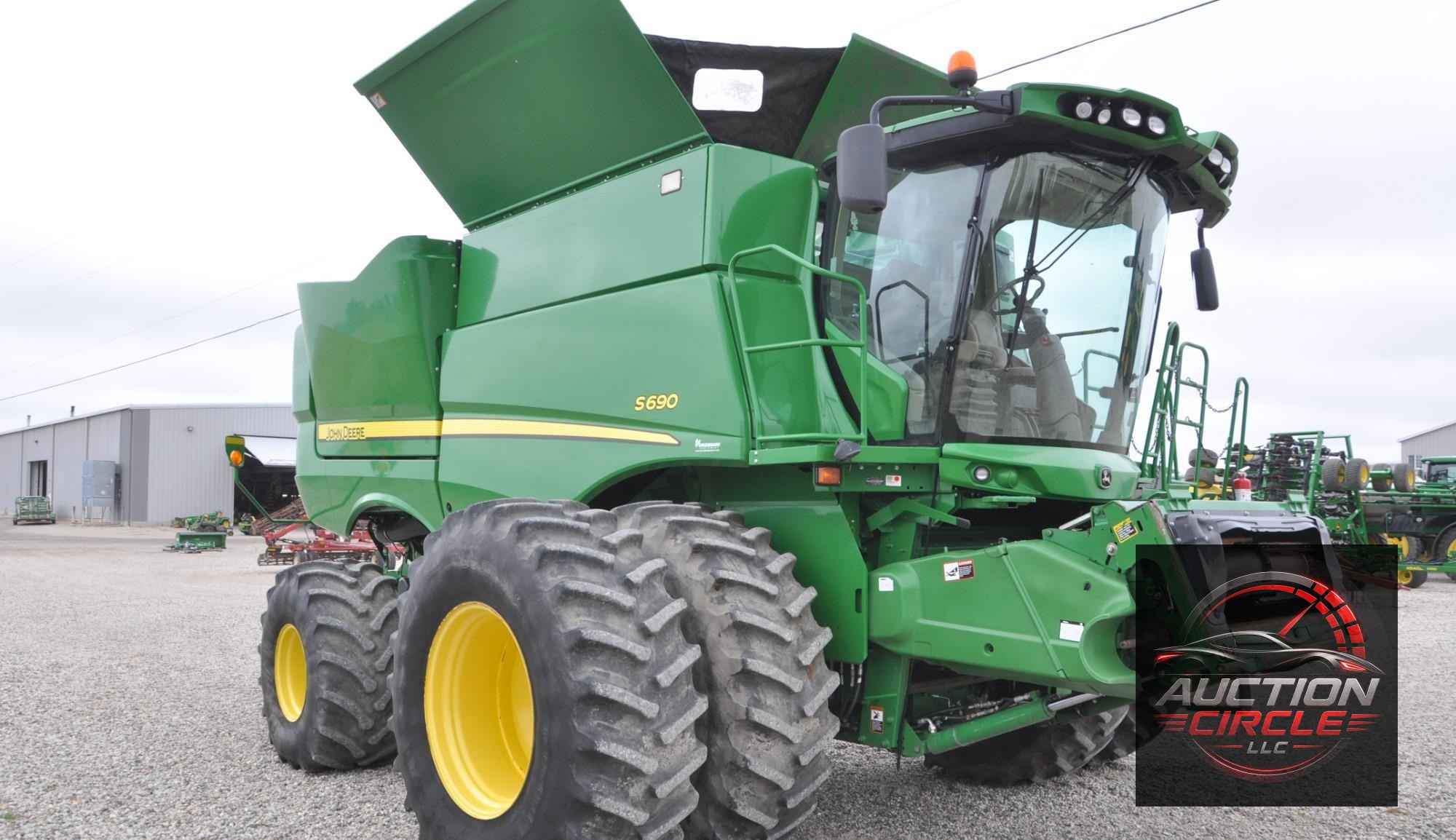 2014 John Deere S690