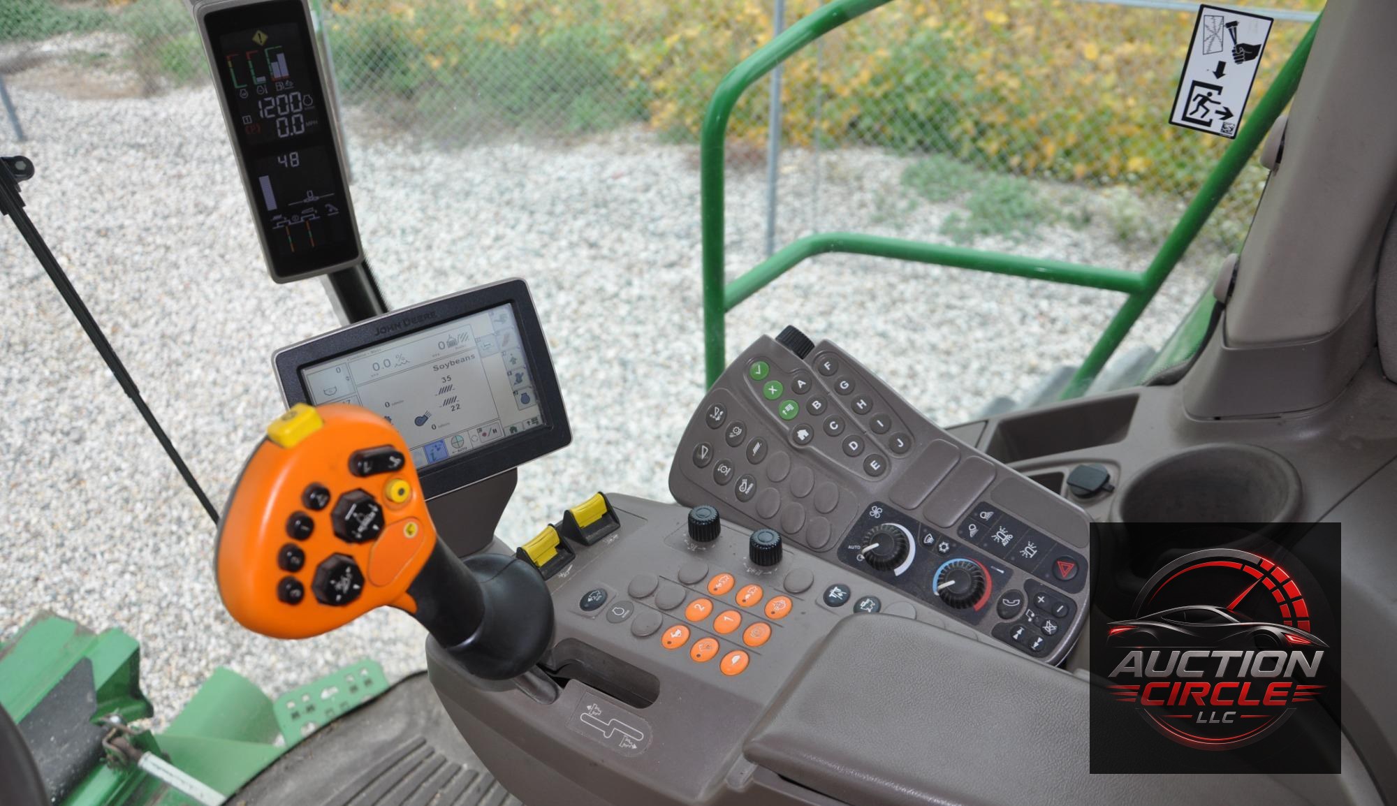2014 John Deere S690