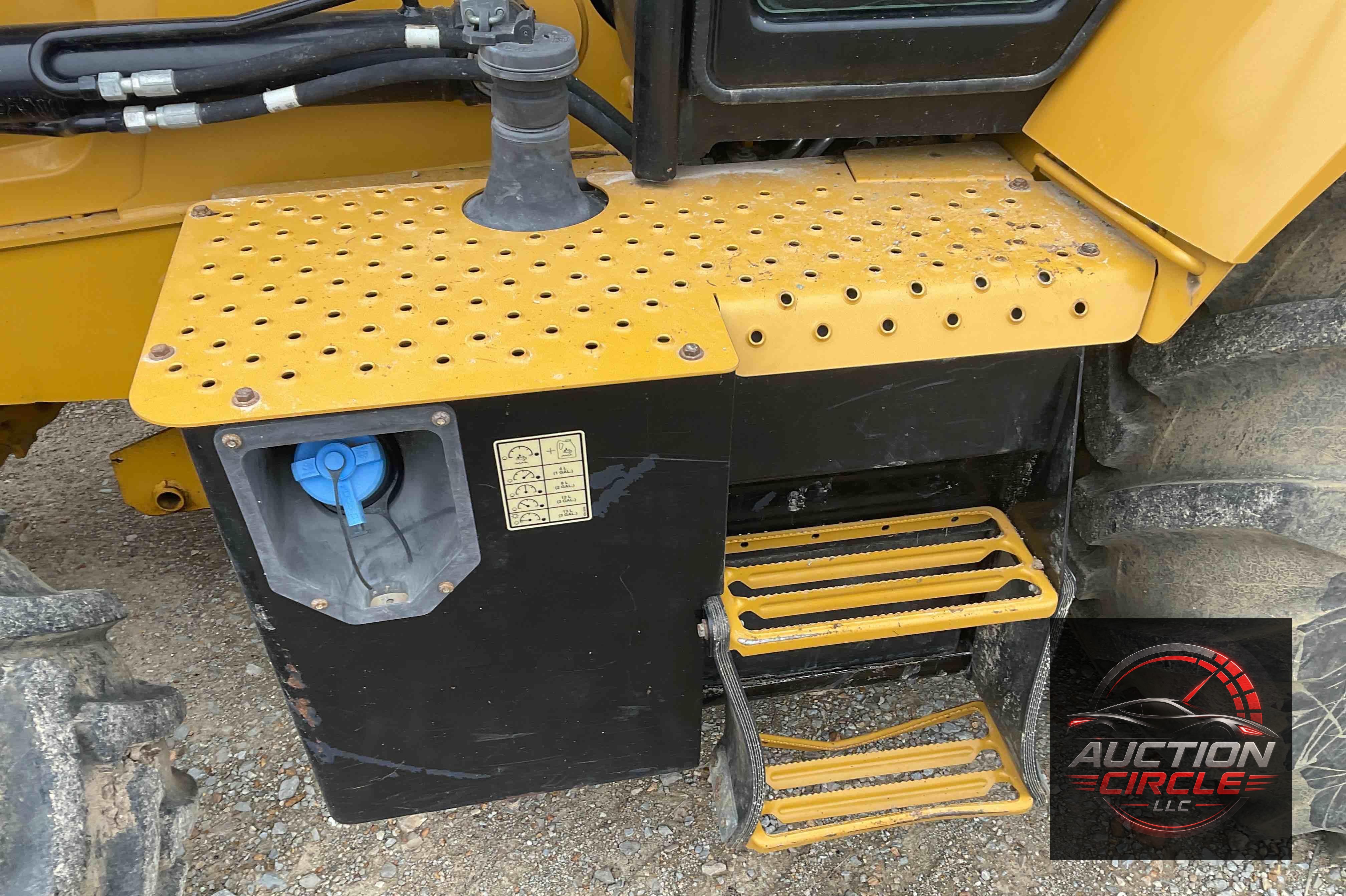 2018 Caterpillar 420F2
