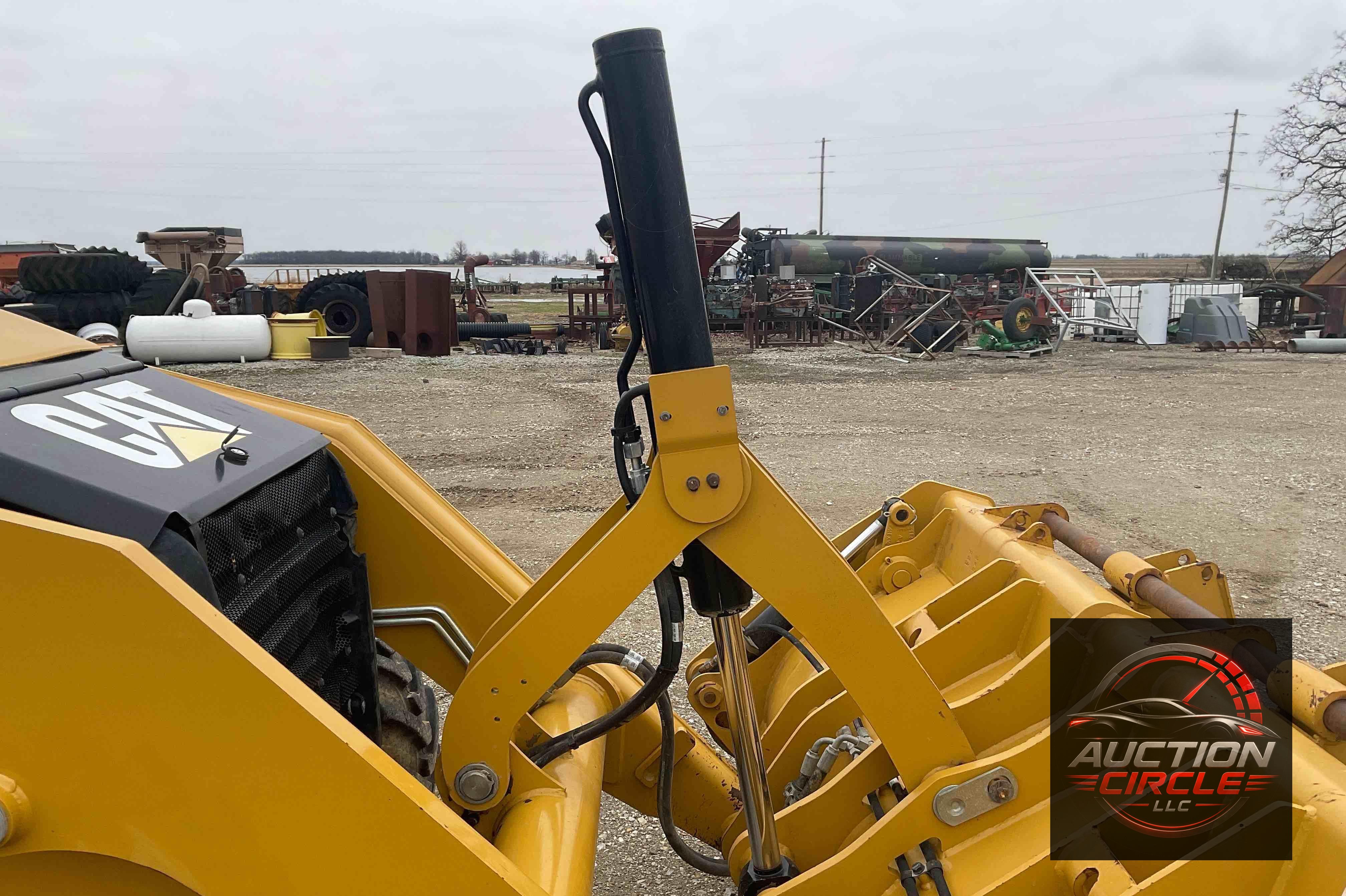2018 Caterpillar 420F2