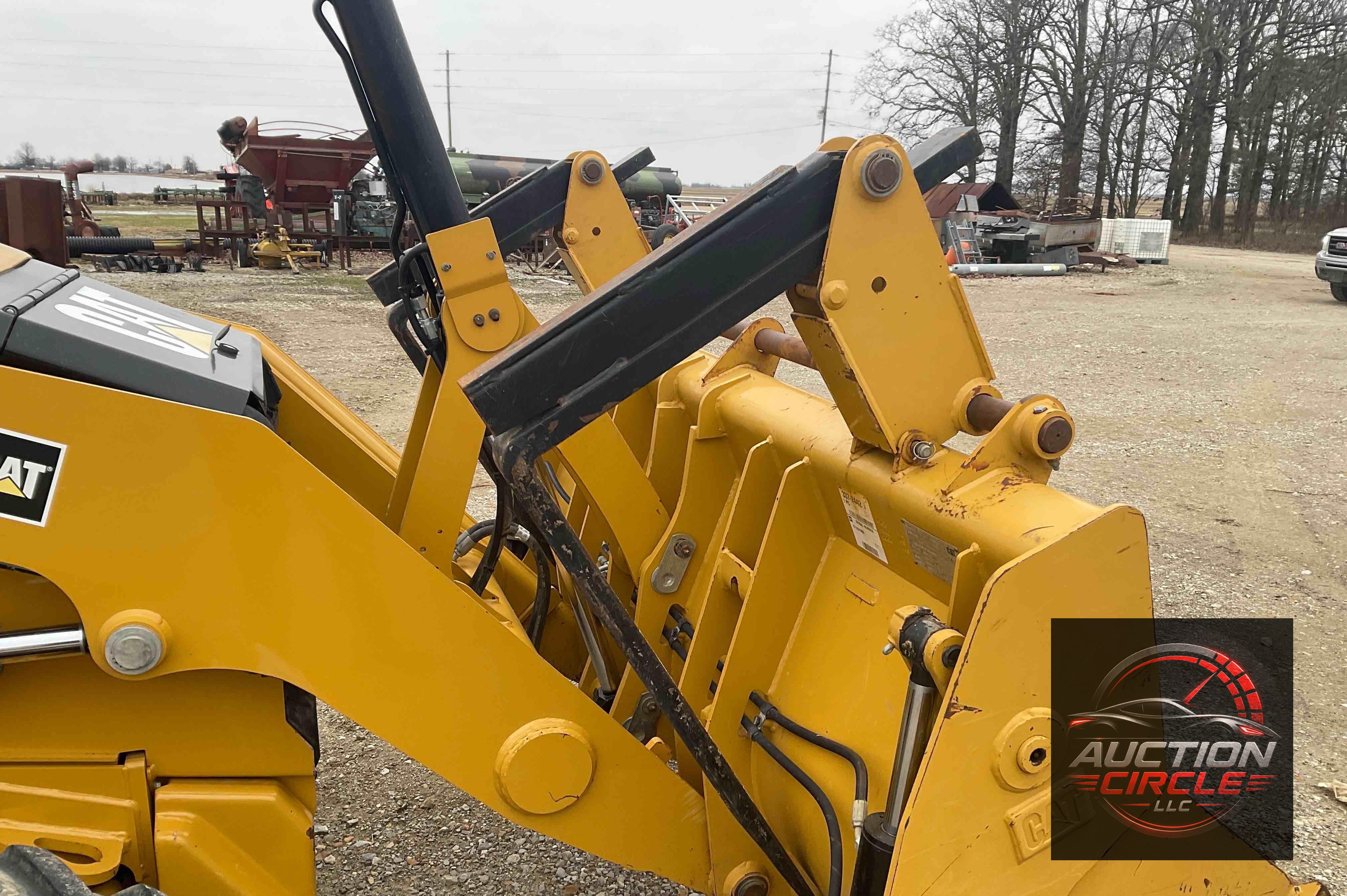 2018 Caterpillar 420F2