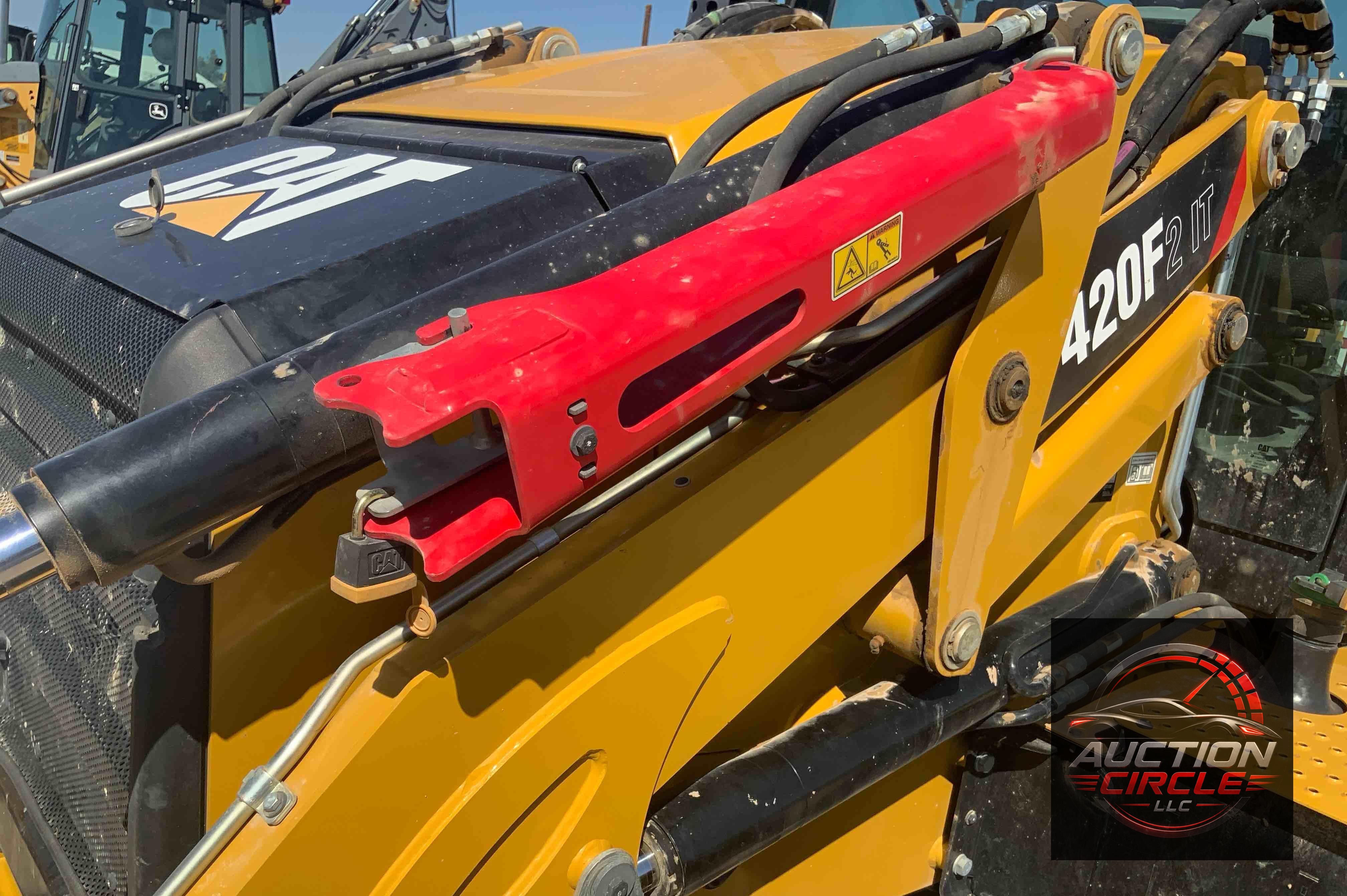 2016 Caterpillar 420F2 IT