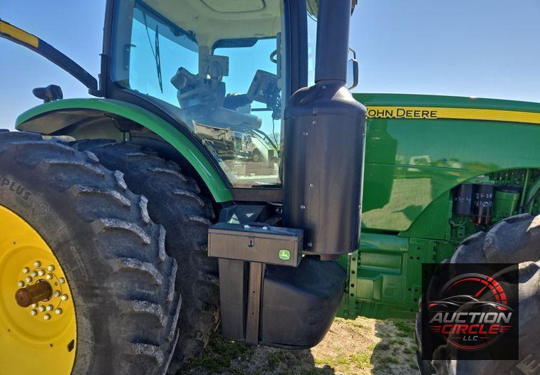 2012 John Deere 8285R MFWD tractor