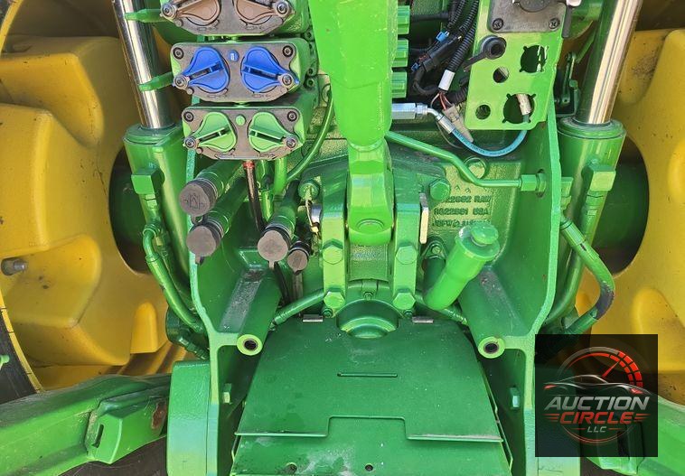 2012 John Deere 8285R MFWD tractor