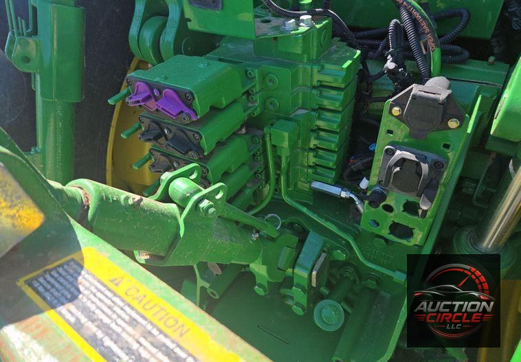 2012 John Deere 8285R MFWD tractor