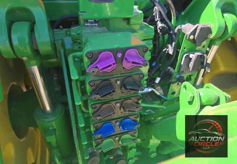 2012 John Deere 8285R MFWD tractor