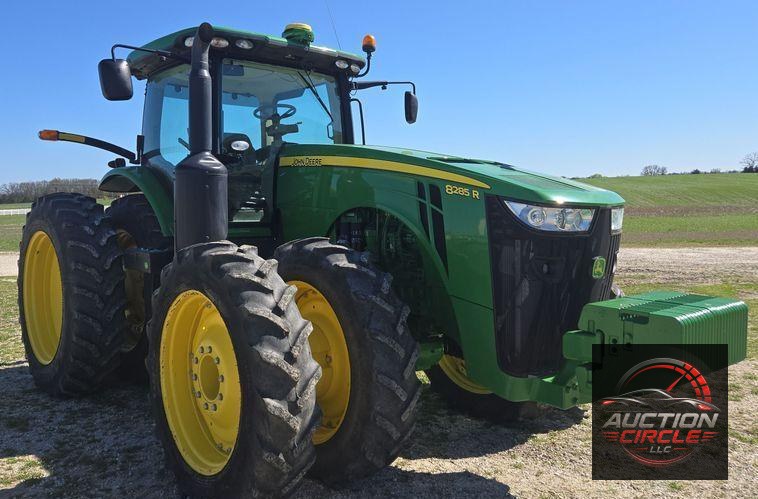 2012 John Deere 8285R MFWD tractor