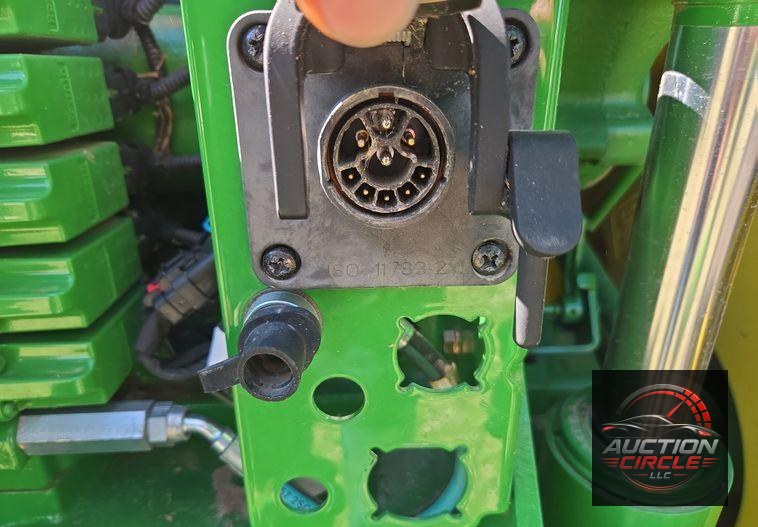 2012 John Deere 8285R MFWD tractor