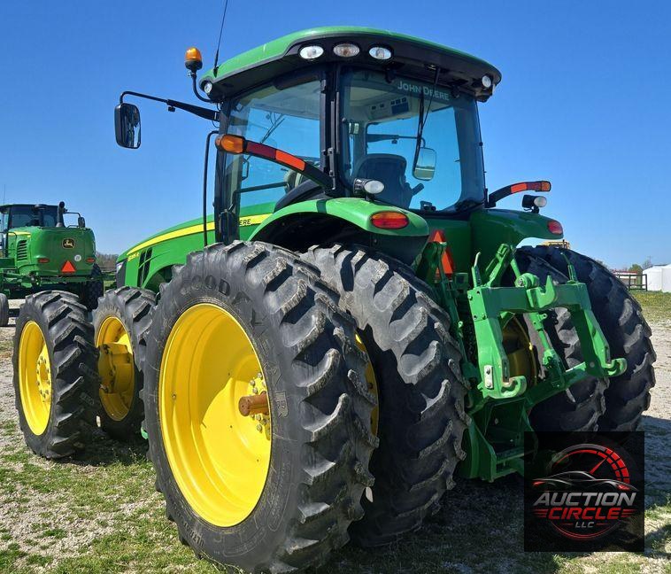 2012 John Deere 8285R MFWD tractor