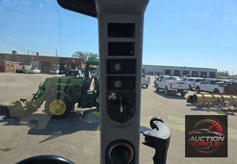 2019 New Holland Powerstar 100 MFWD tractor