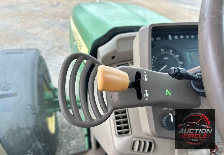 2010 John Deere 7330 MFWD tractor