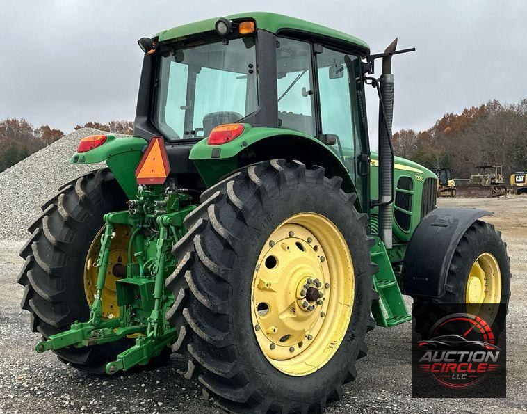 2010 John Deere 7330 MFWD tractor
