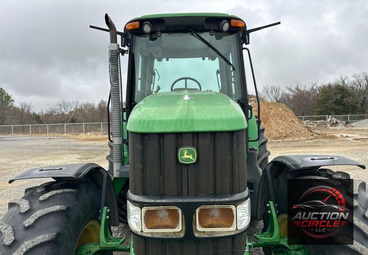 2010 John Deere 7330 MFWD tractor