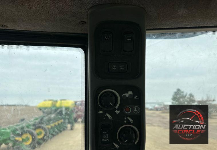 2012 New Holland TV6070 bi-directional tractor