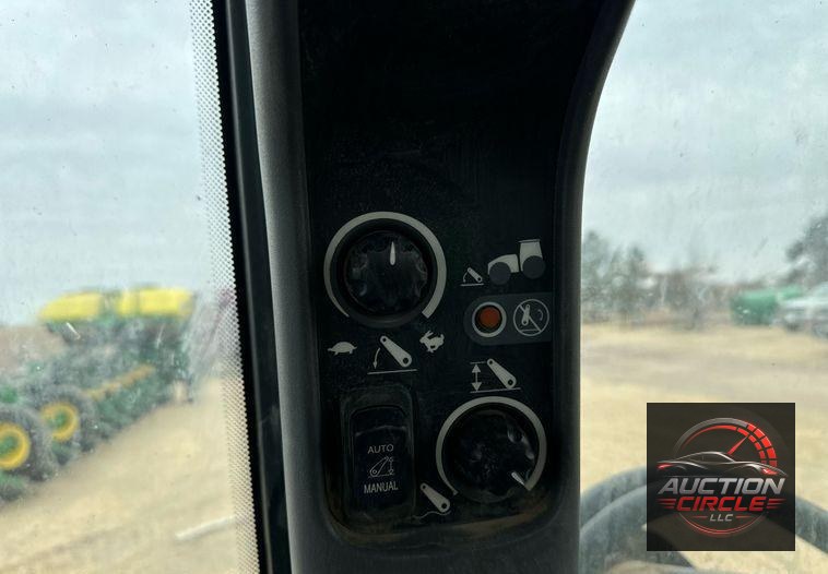 2012 New Holland TV6070 bi-directional tractor