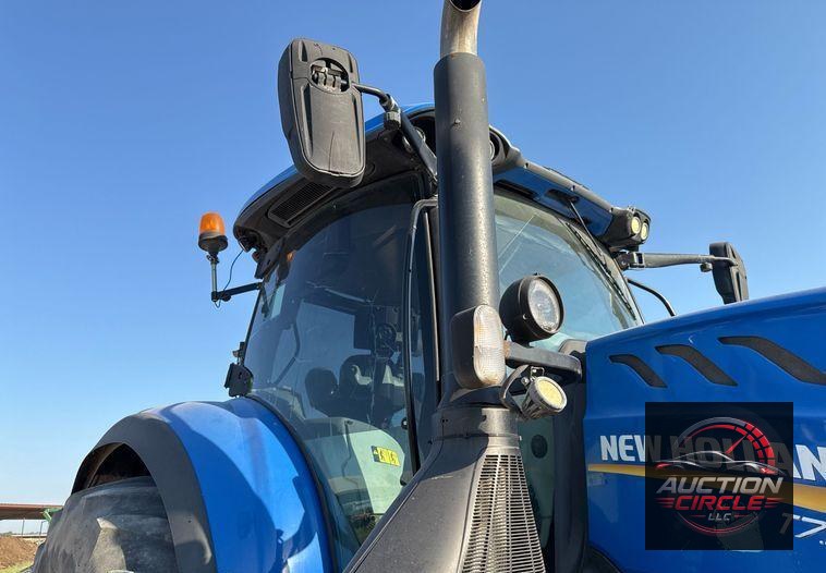 2016 New Holland T7.290 MFWD tractor