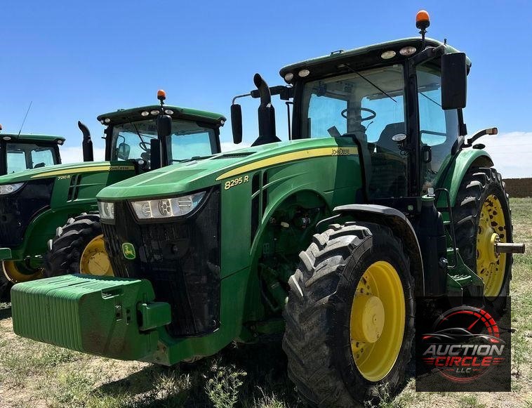 2017 John Deere 8295R MFWD tractor