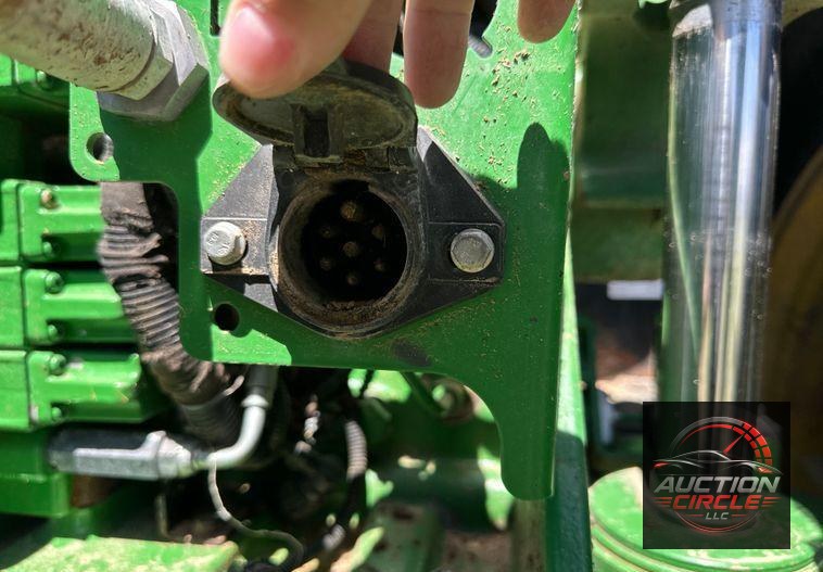 2017 John Deere 8295R MFWD tractor