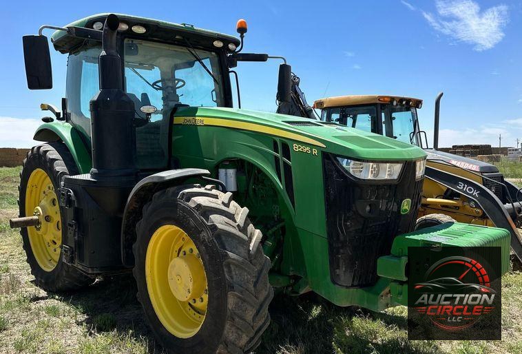2017 John Deere 8295R MFWD tractor